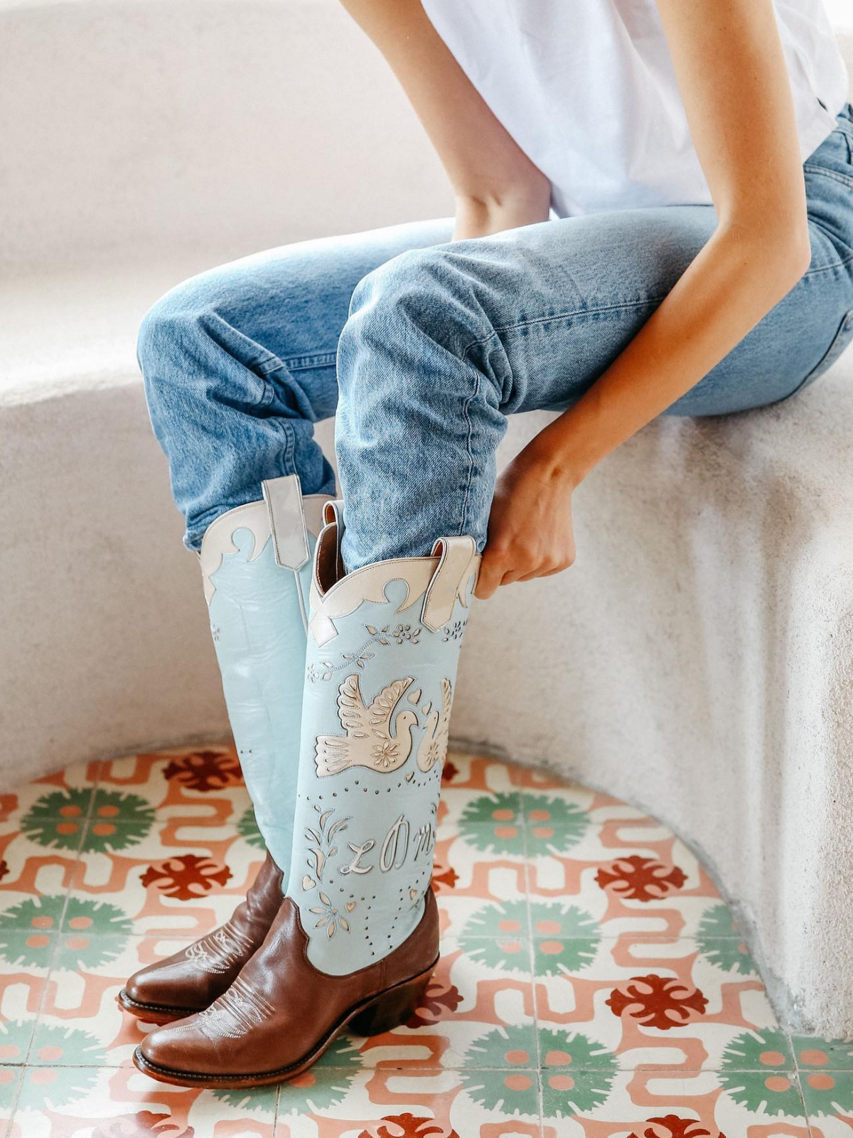 Contrast Tri-Color Round-Toe Peace Dove Inlay And Metallic Applique Wide Mid Calf Cowgirl Boots