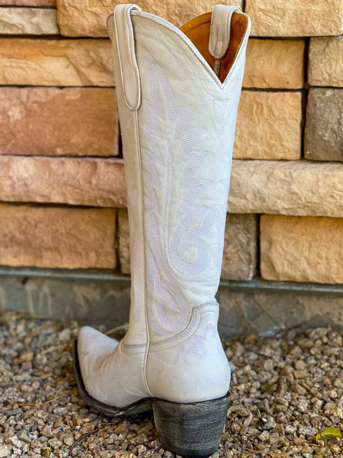 White Snip-Toe Classic Embroidery Wide Mid Calf Cowgirl Boots