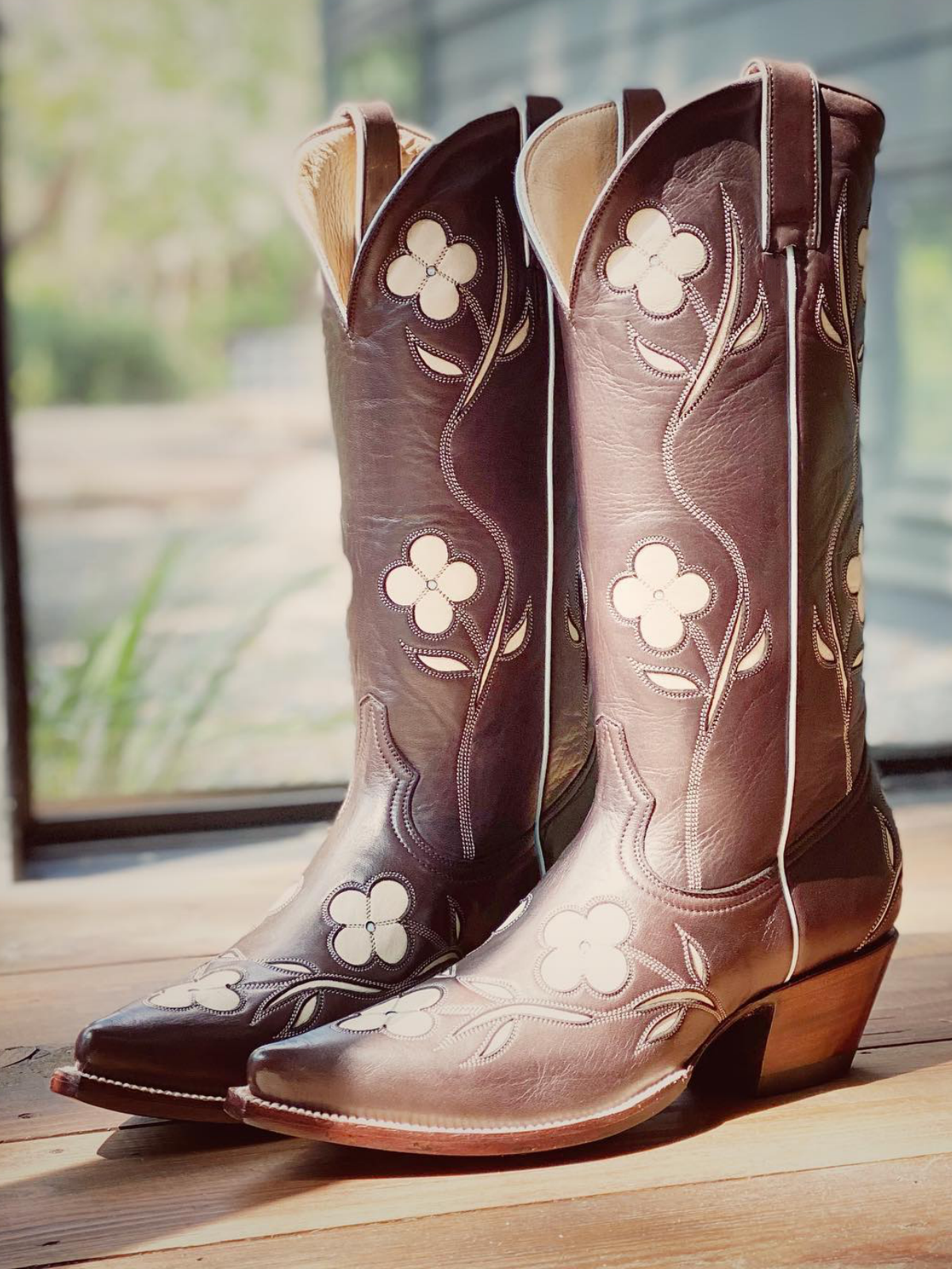 White Flower Inlay Pointed-Toe Wide Mid Calf Tall Cowgirl Boots In Chocolate