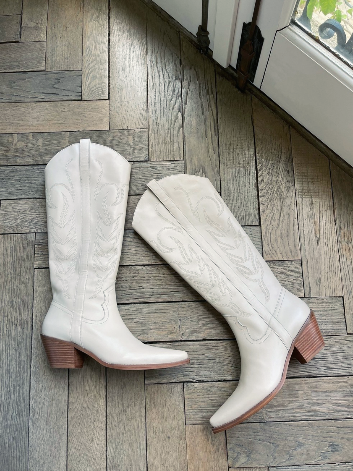 White Embroidery Half Zip Pointed-Toe Cowgirl Boots Mid Calf Western Tall Boots