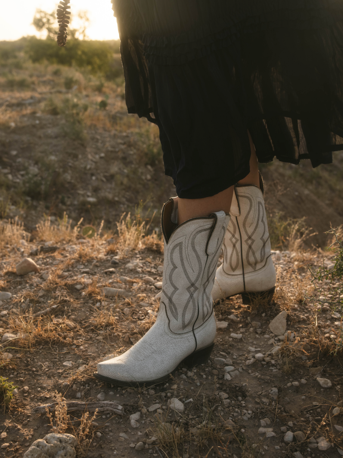 White Embroidery Crinkle Snip-Toe Wide Mid Calf Cowgirl Tall Boots