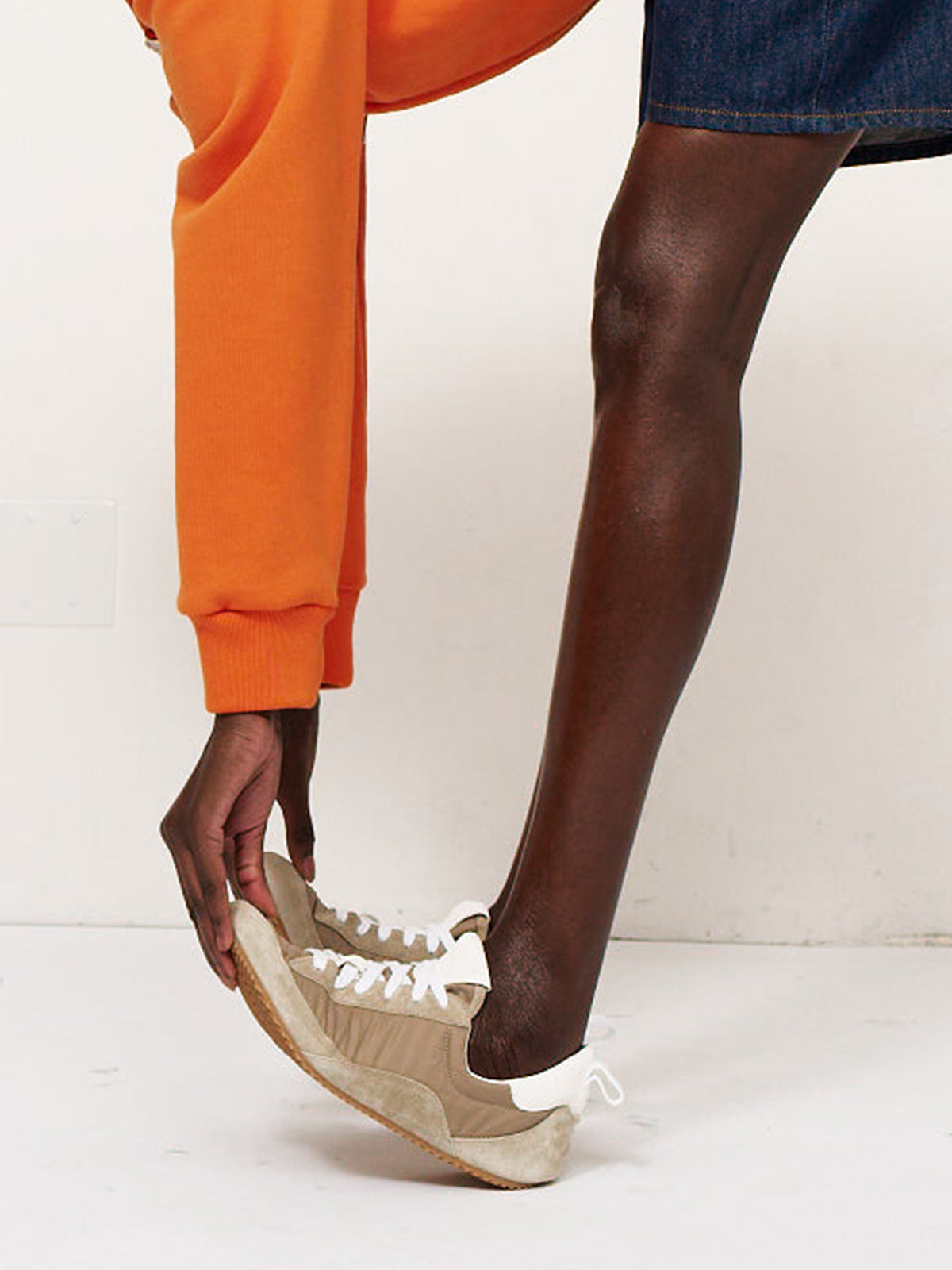 Cow Suede And Satin Round-Toe Lace-Up Chic Sneakers - Taupe