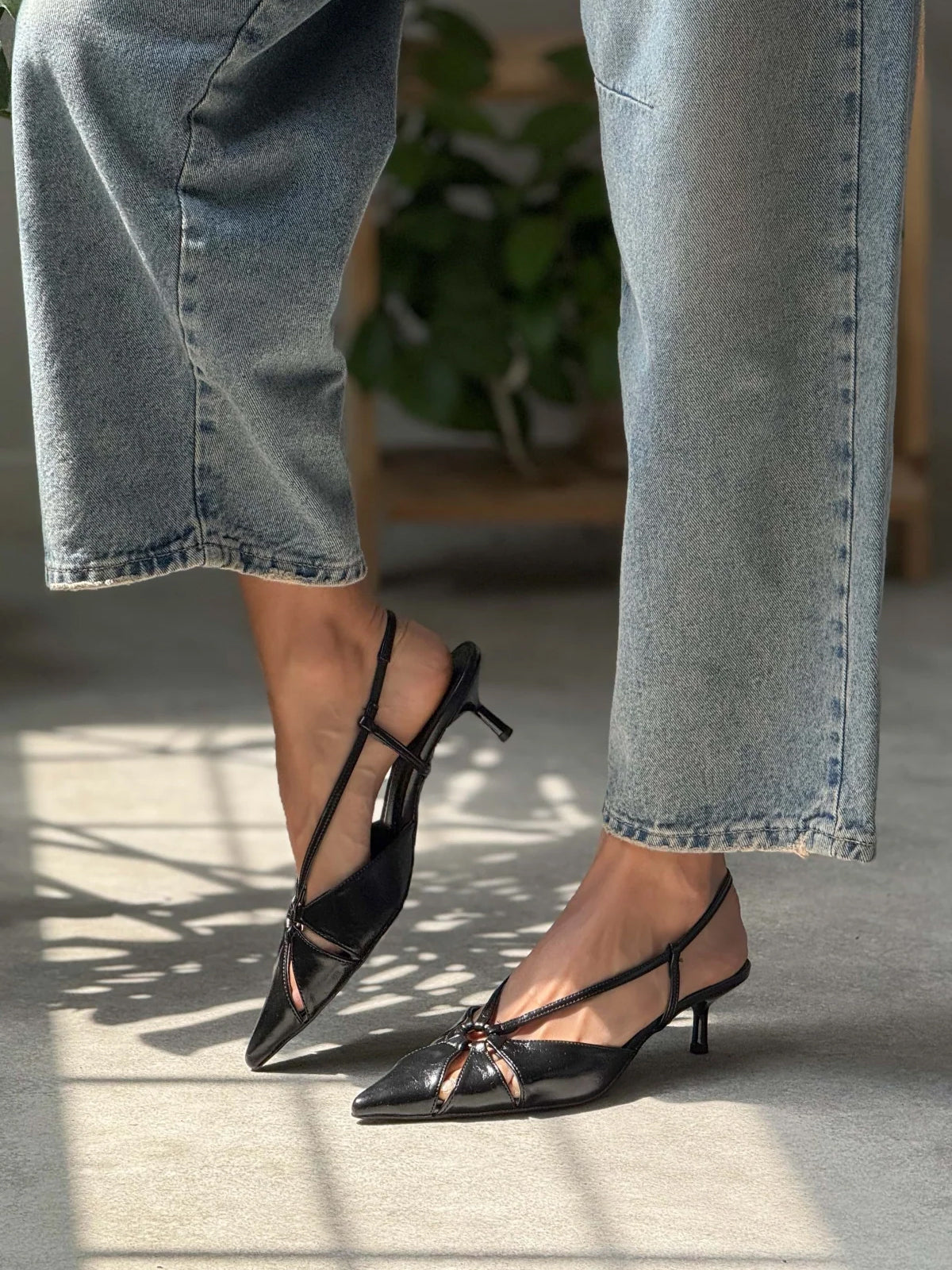 Black Pointed-Toe Elastic Strap Slingback Kitten Heels