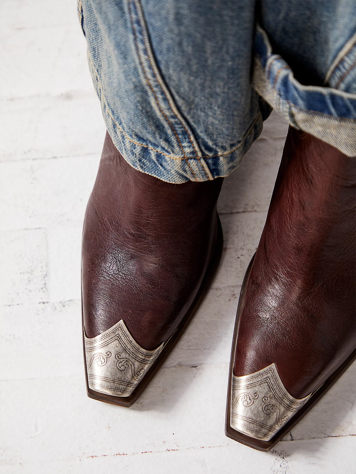 Metal Snip-Toe Full-Zip Classic Cowgirl Ankle Boots - Chocolate