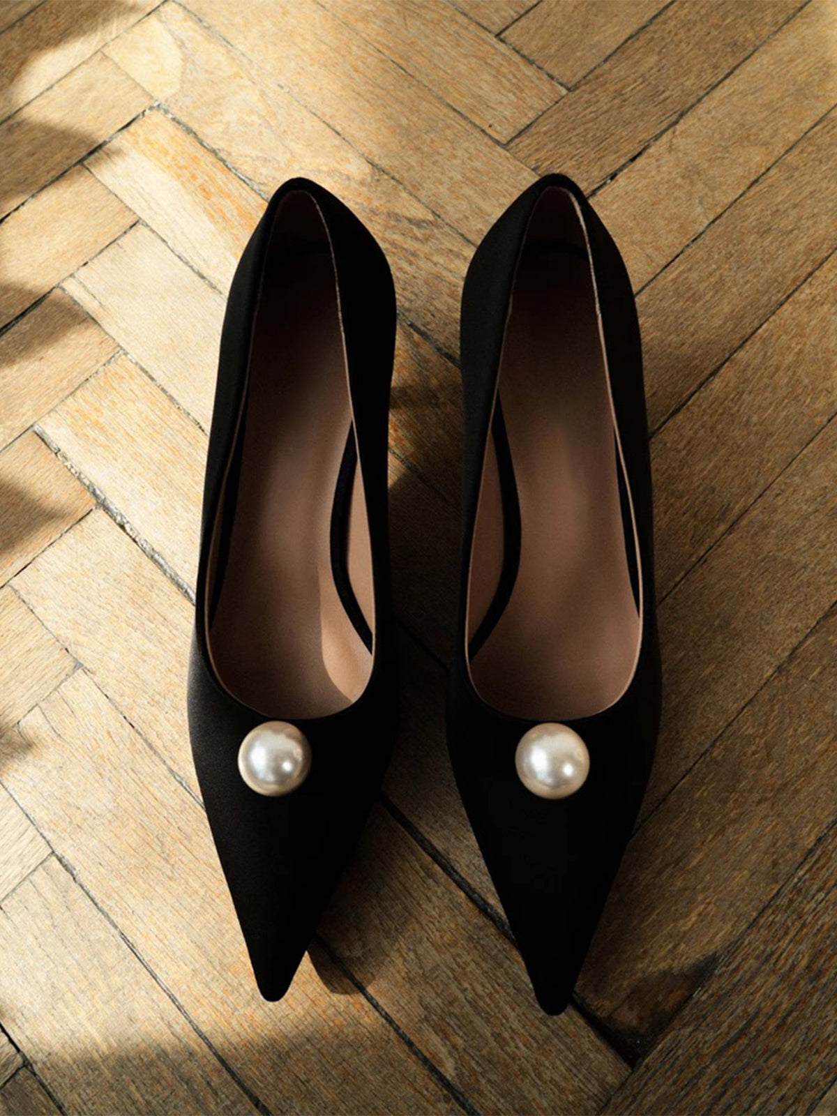 Black Satin Pointed-Toe Front Pearl Chic Kitten Heels