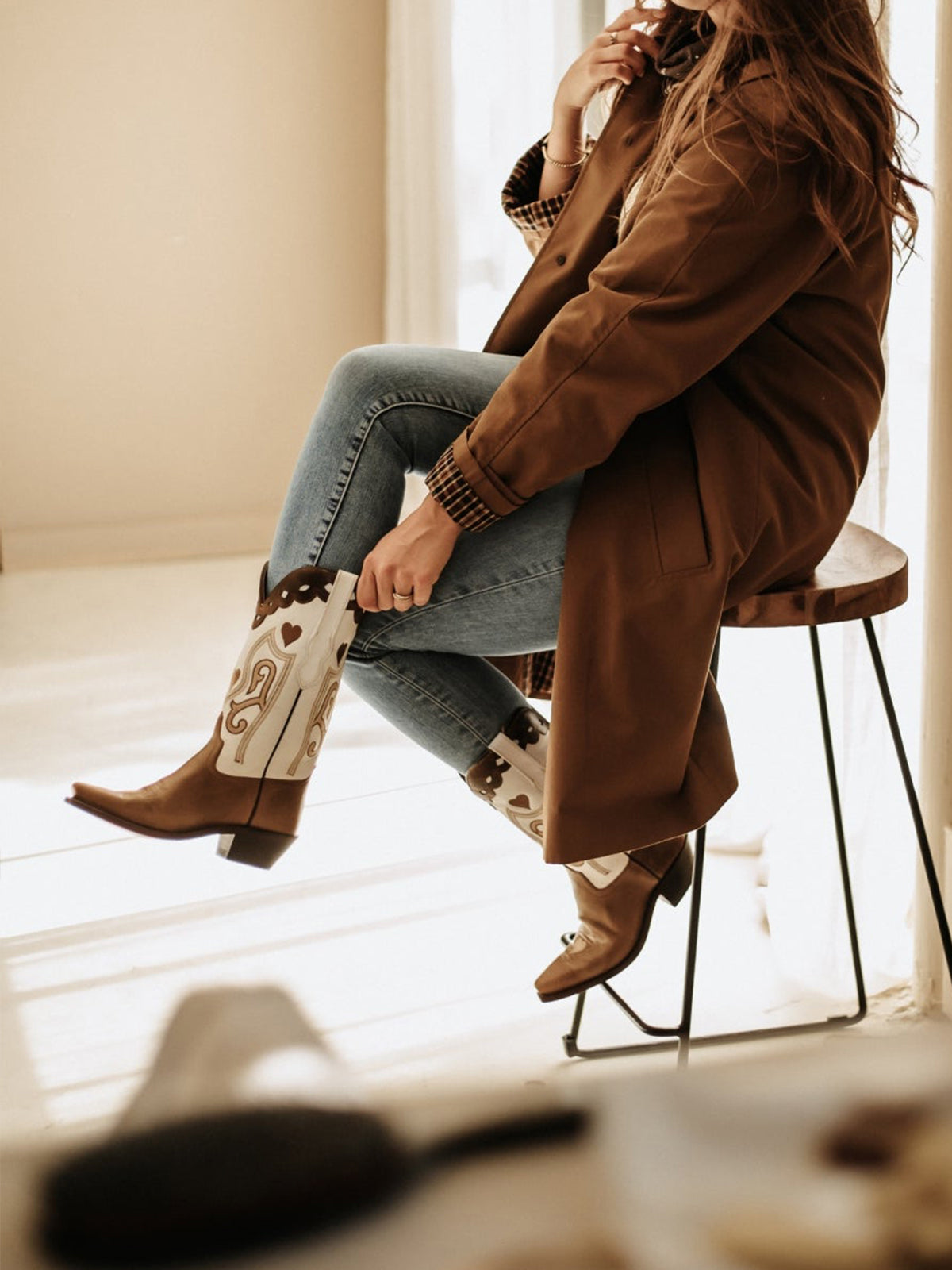 Brown Snip-Toe Applique Cowgirl Wesern Mid Calf Boots