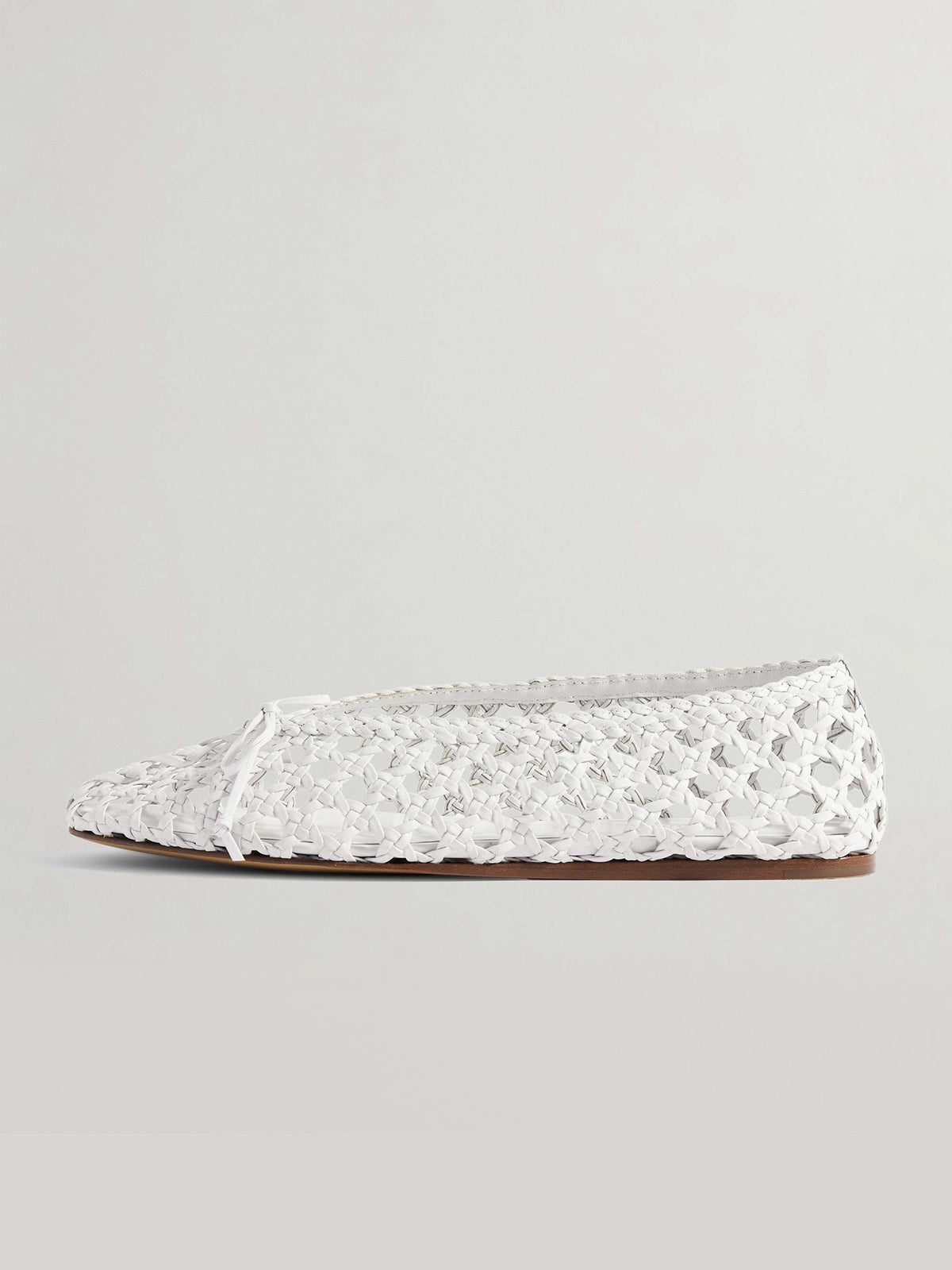 Woven Round-Toe Ballet Flats With Bow - White
