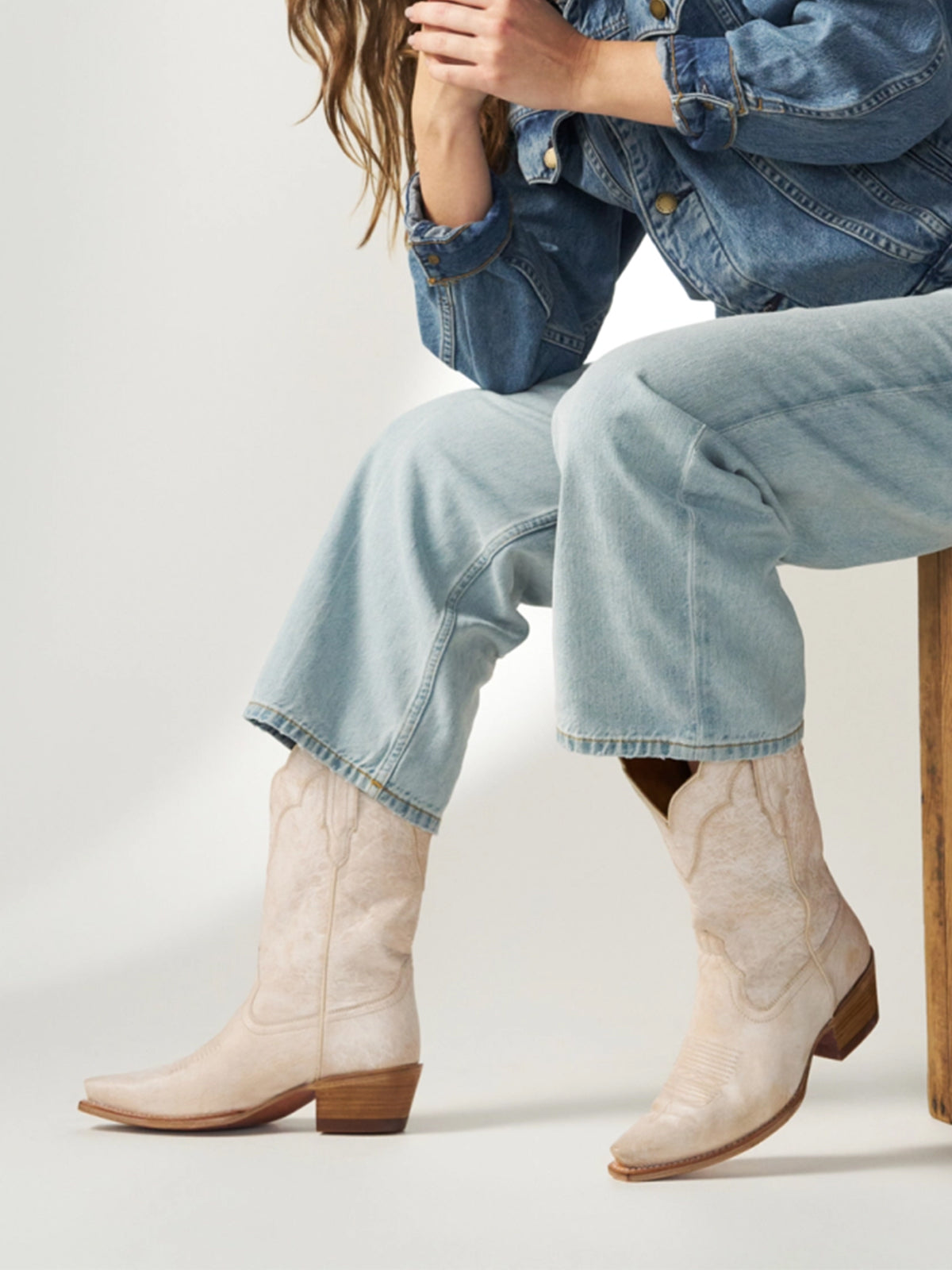 Distressed Ivory Snip-Toe Simple Mid Calf Chic Cowgirl Boots