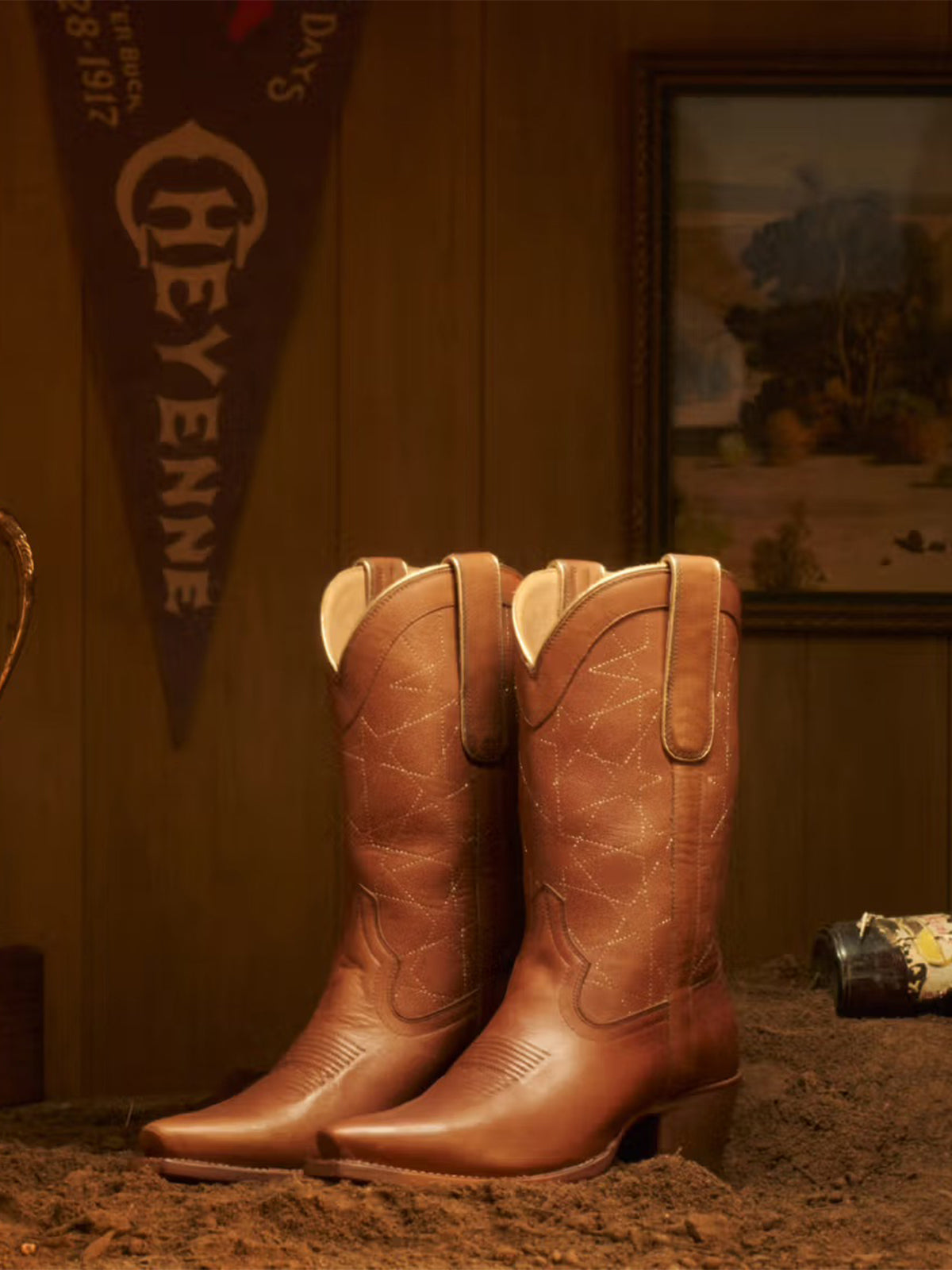 Honey Snip-Toe Stars Embroidery Mid Calf Classic Cowgirl Boots