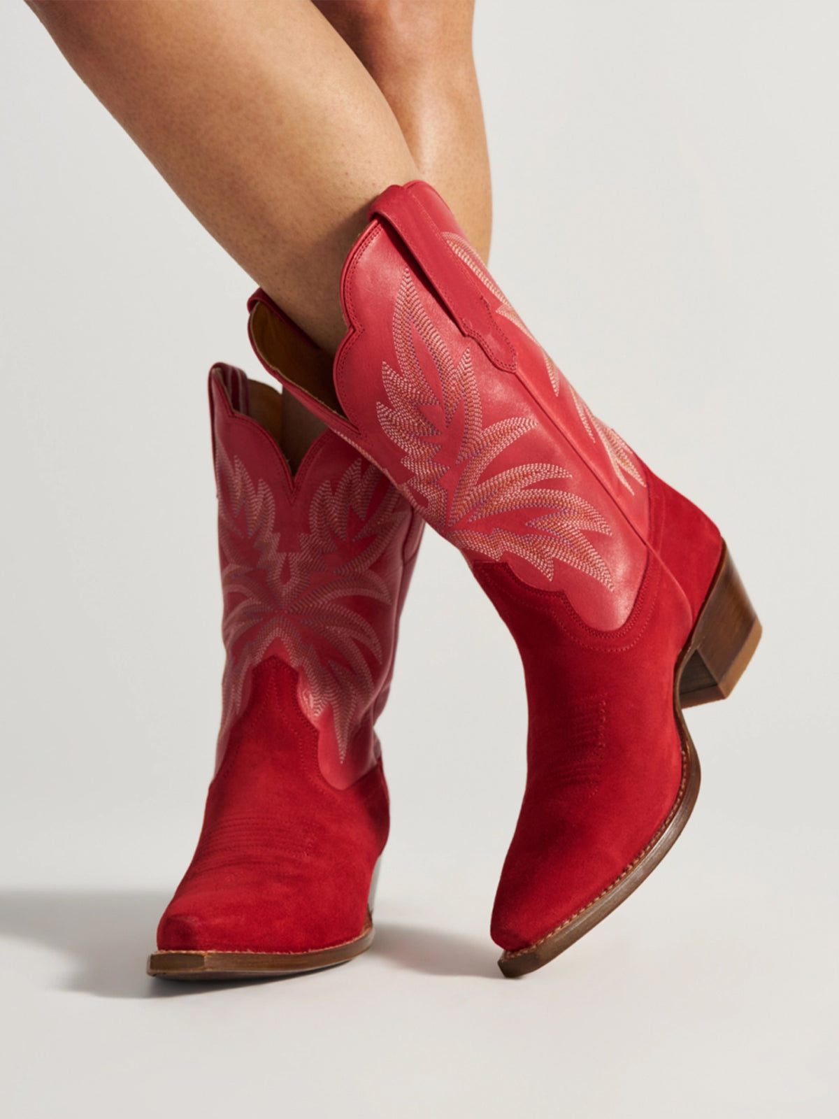 Retro Embroidery Snip-Toe Chic Mid Calf Cowgirl Boots - Red