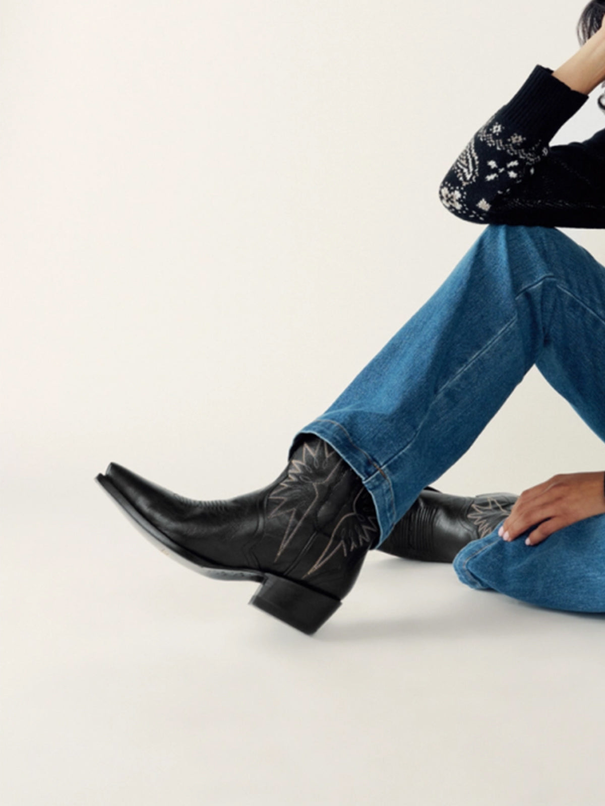 Black Snip-Toe Embroidery Ankle Booties