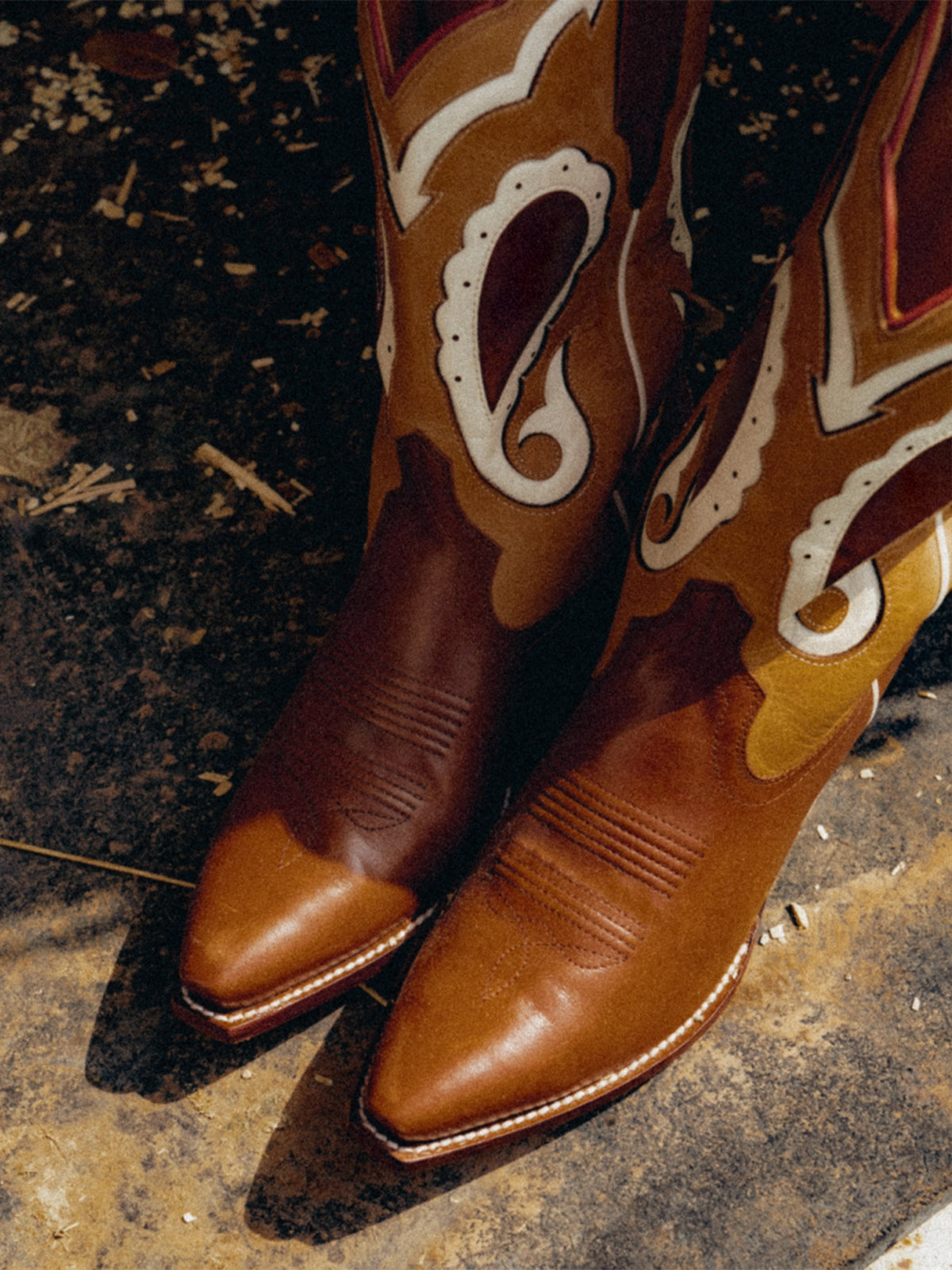 Contrast Brown And Tan Snip-Toe Chic Inlay Mid Calf Cowgirl Boots