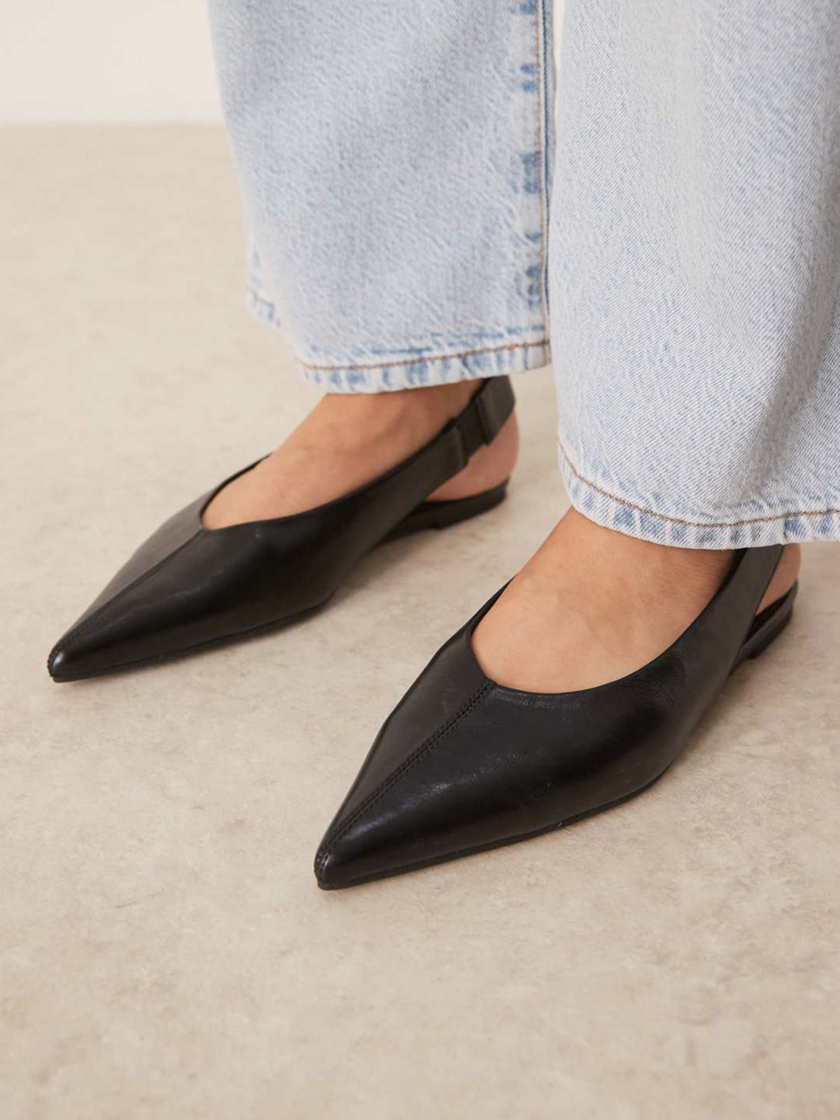Black Pointed-Toe Elasticated Slingback Strap Flats