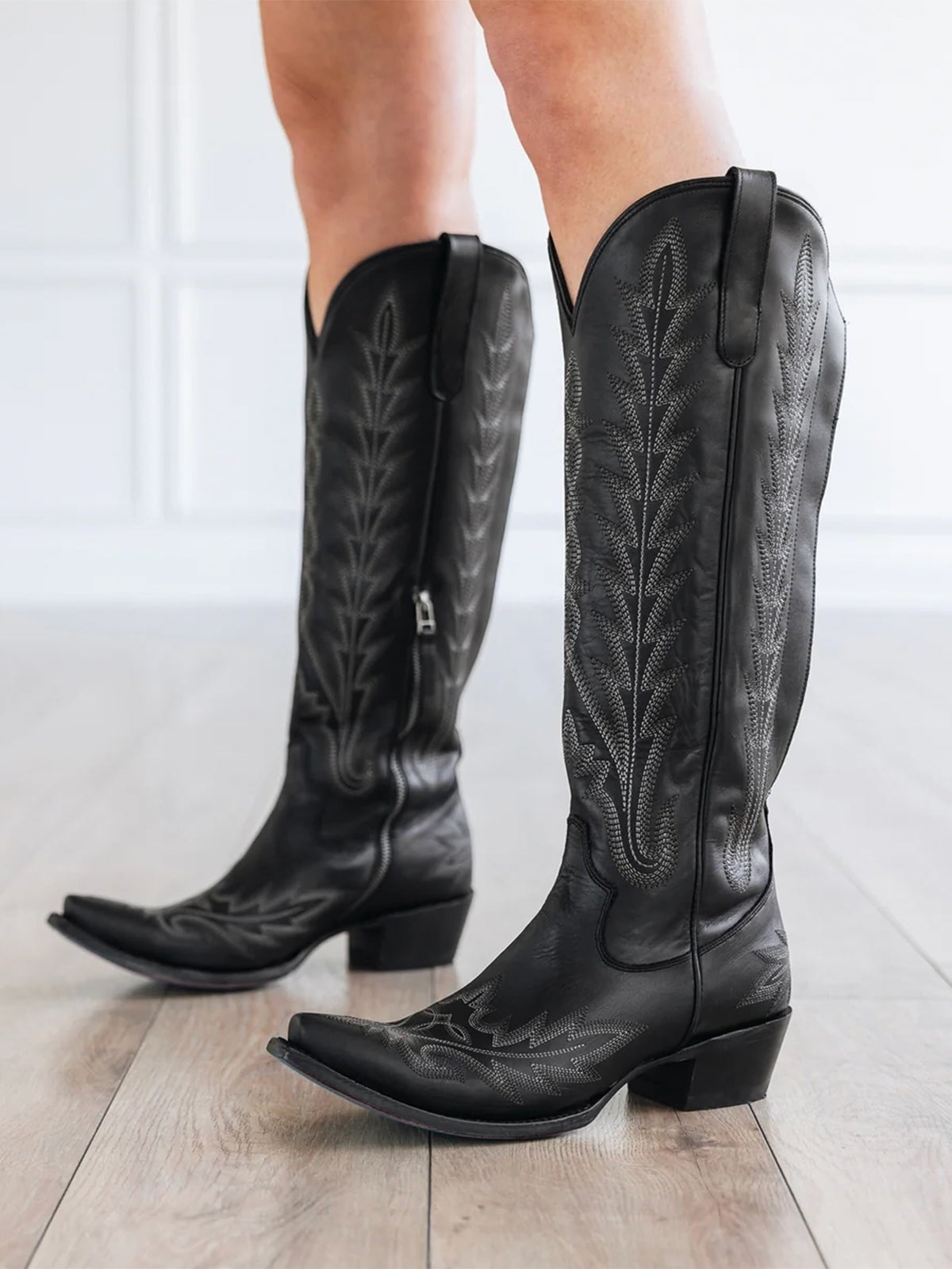Snip-Toe Embroidery Half-Zip Back Lace-Up Knee High Cowgirl Boots - Black