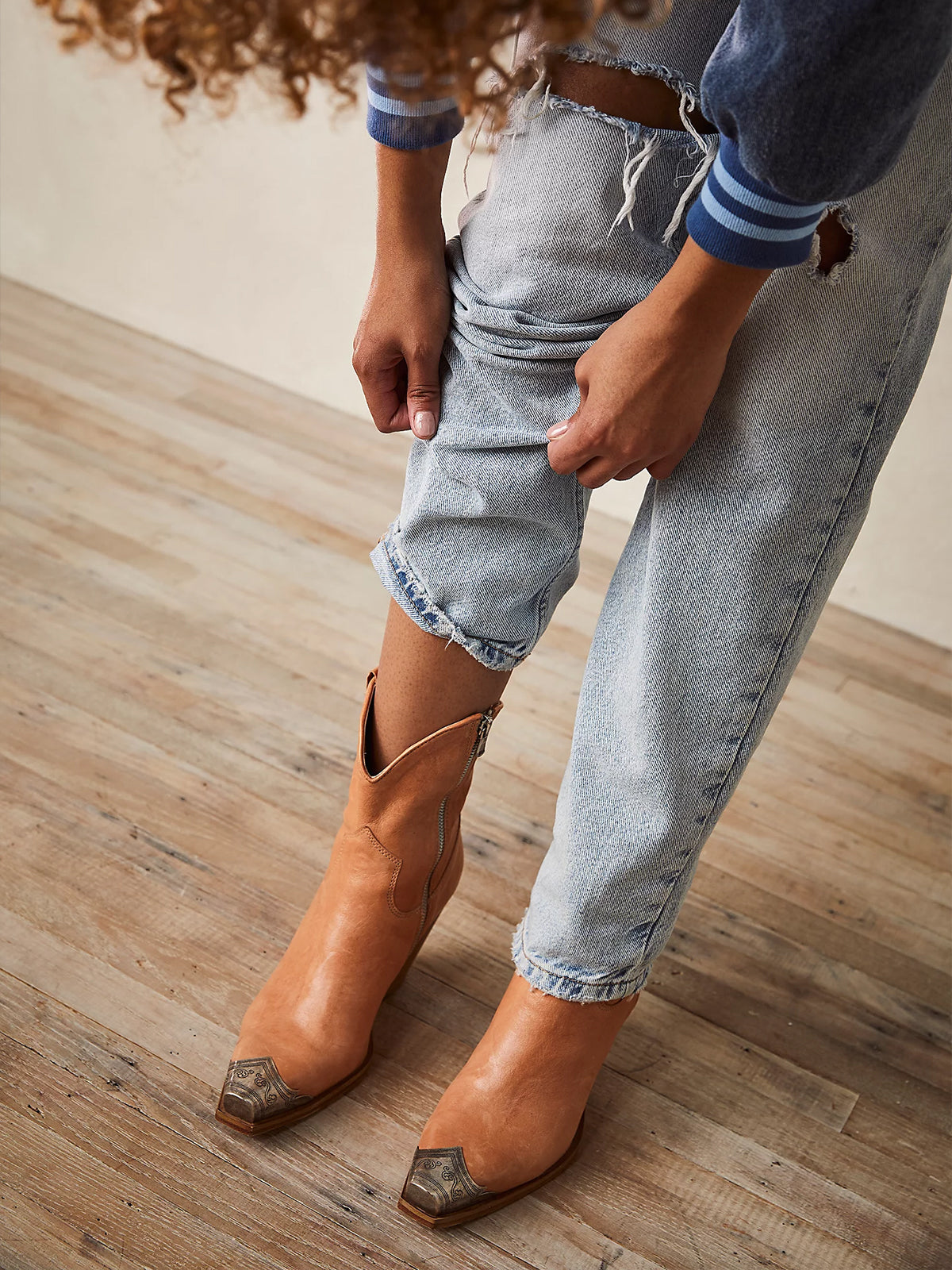 Metal Snip-Toe Full-Zip Classic Cowgirl Ankle Boots - Camel