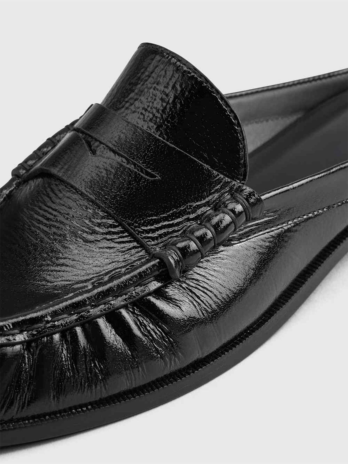 Crinkle Black Round-Toe Chic Slip-On Mules Flats