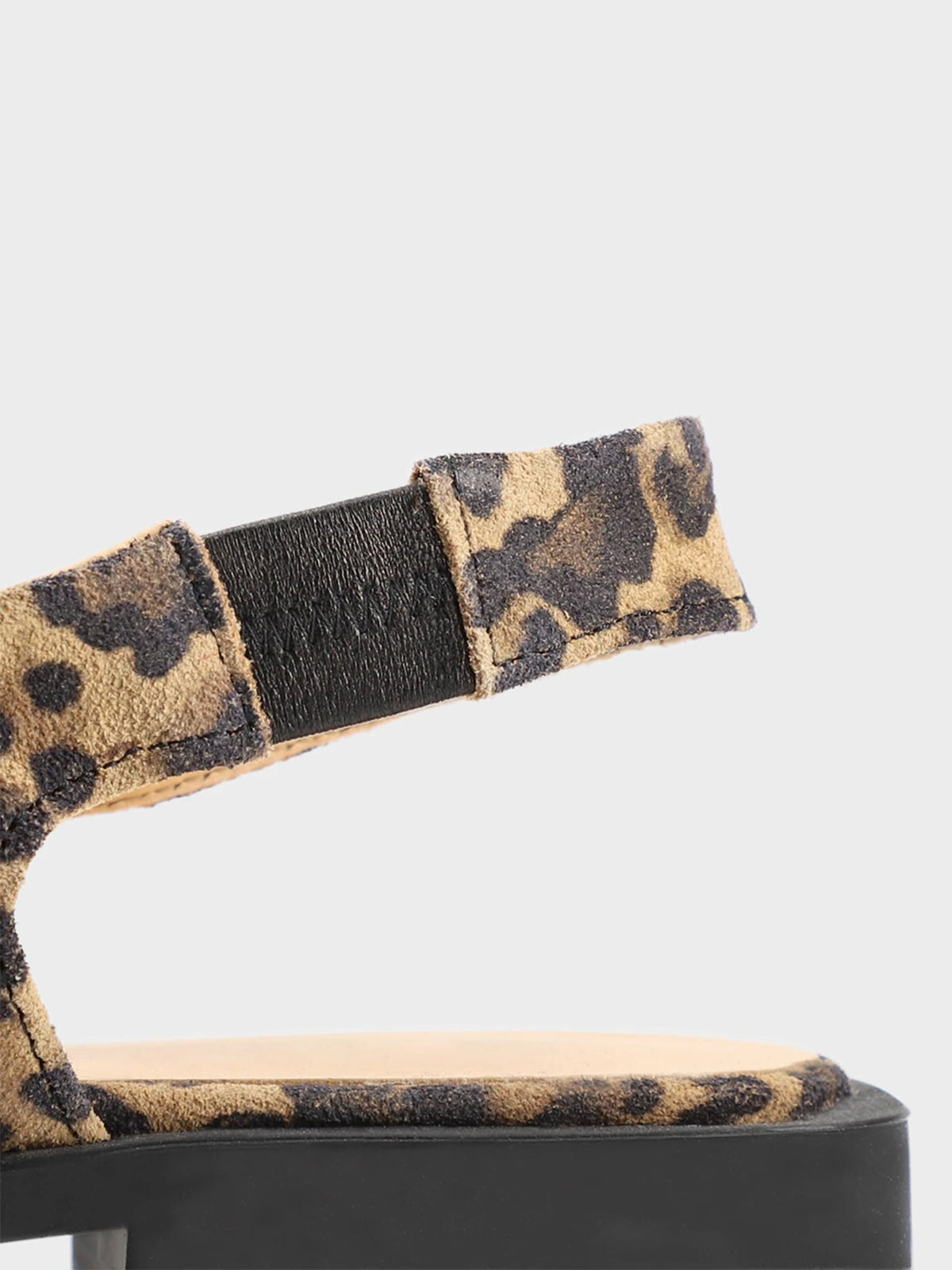 Leopard Faux Suede Pointed-Toe Classic Back Strap Simple Flats