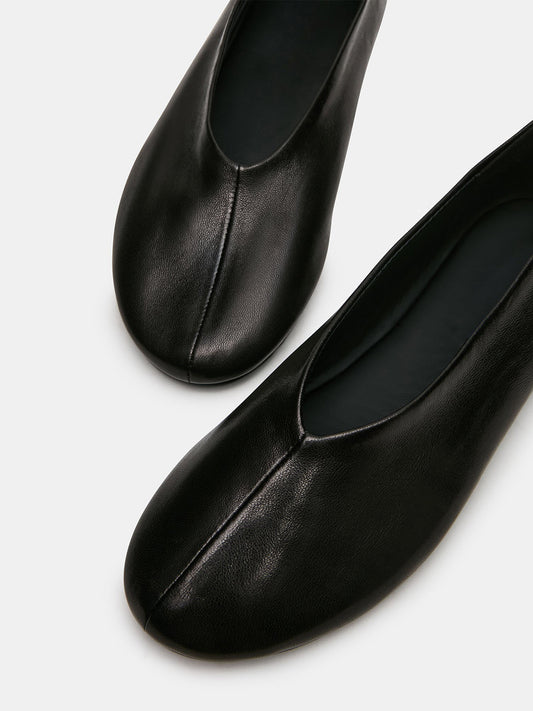 Simple Round-Toe Slip-On Ballet Flats - Black