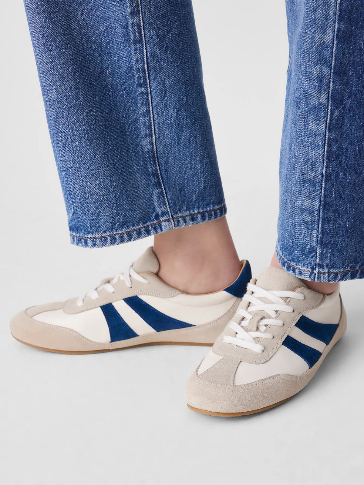 Beige Cow Suede And Cow Leather Round-Toe Lace-Up Classic Sneakers