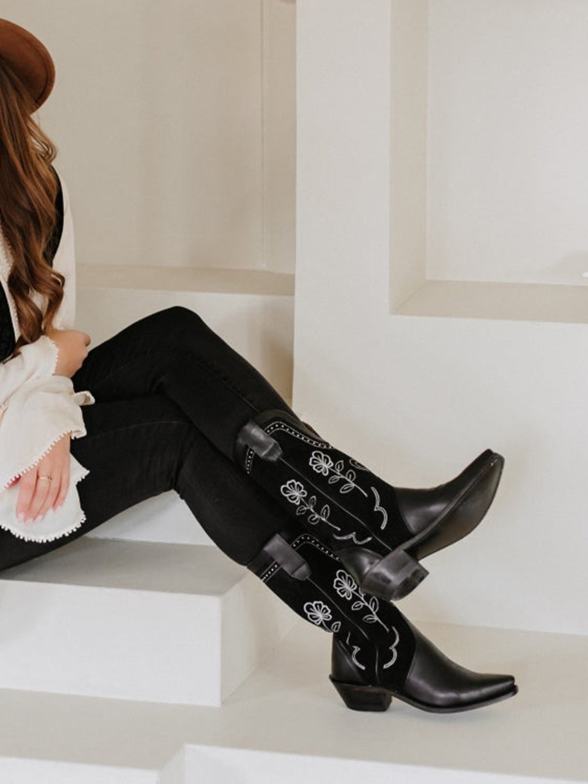 Black Faux Suede Studs Snip-Toe Applique Cowgirl Wesern Mid Calf Boots