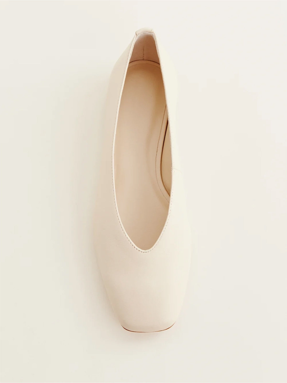 Sleek Square-Toe Classic Slip-On Ballet Flats – Cream