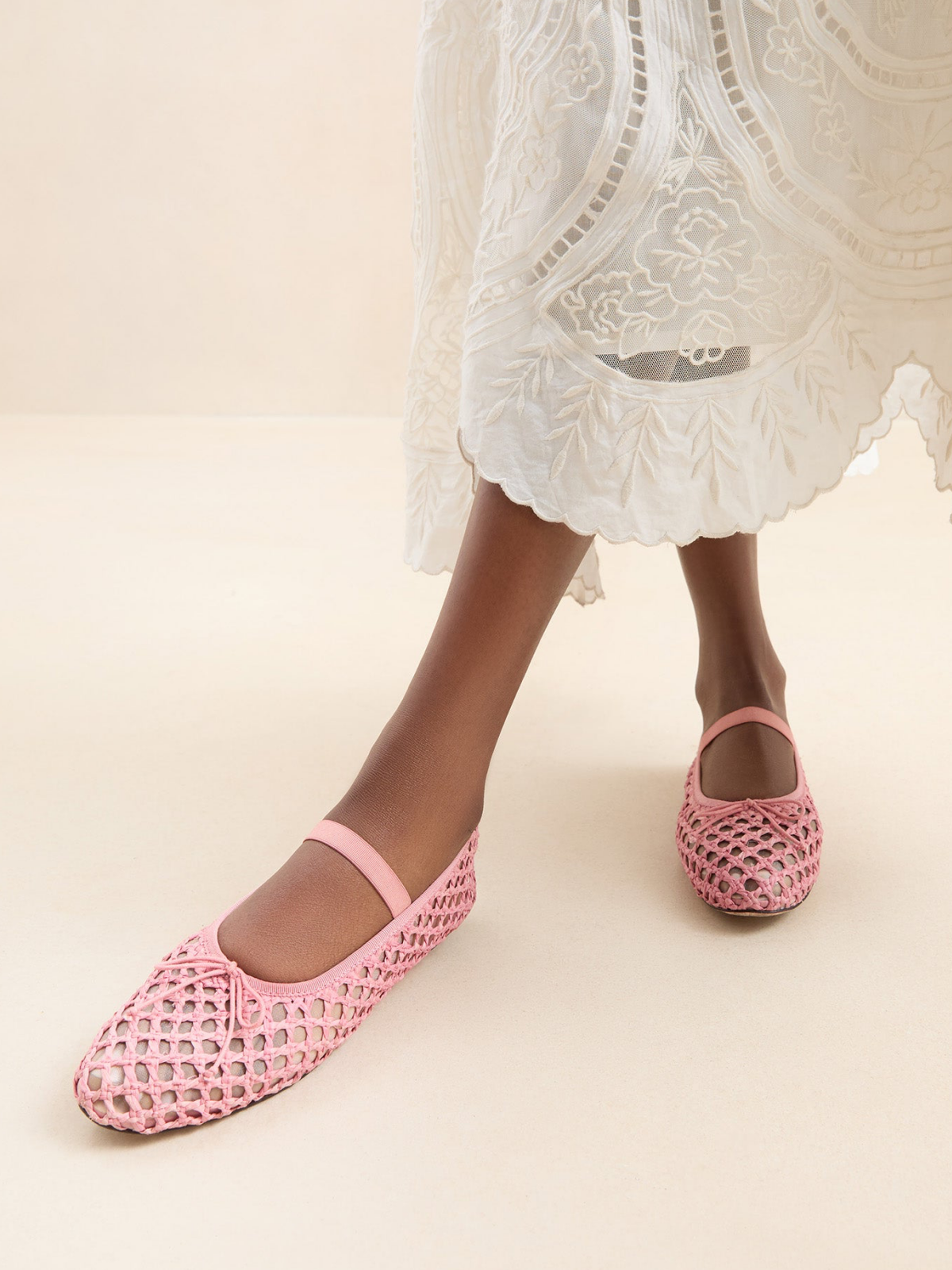 Pink Almond-Toe Straw-Woven Elastic Bridge Strap Bow Mesh Ballet Flats