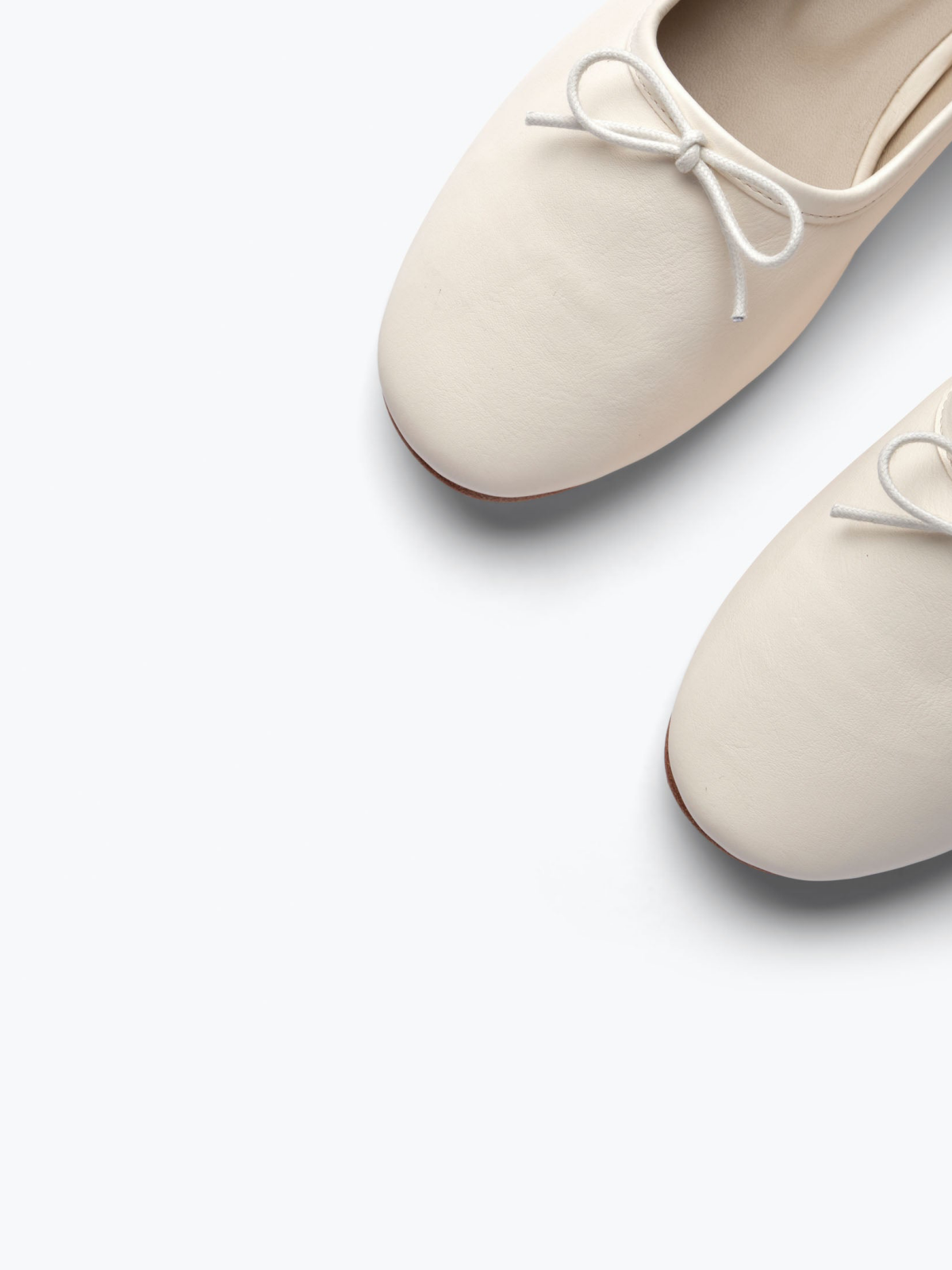 Bow Round-Toe Ballerina Flats In White Vegan Leather