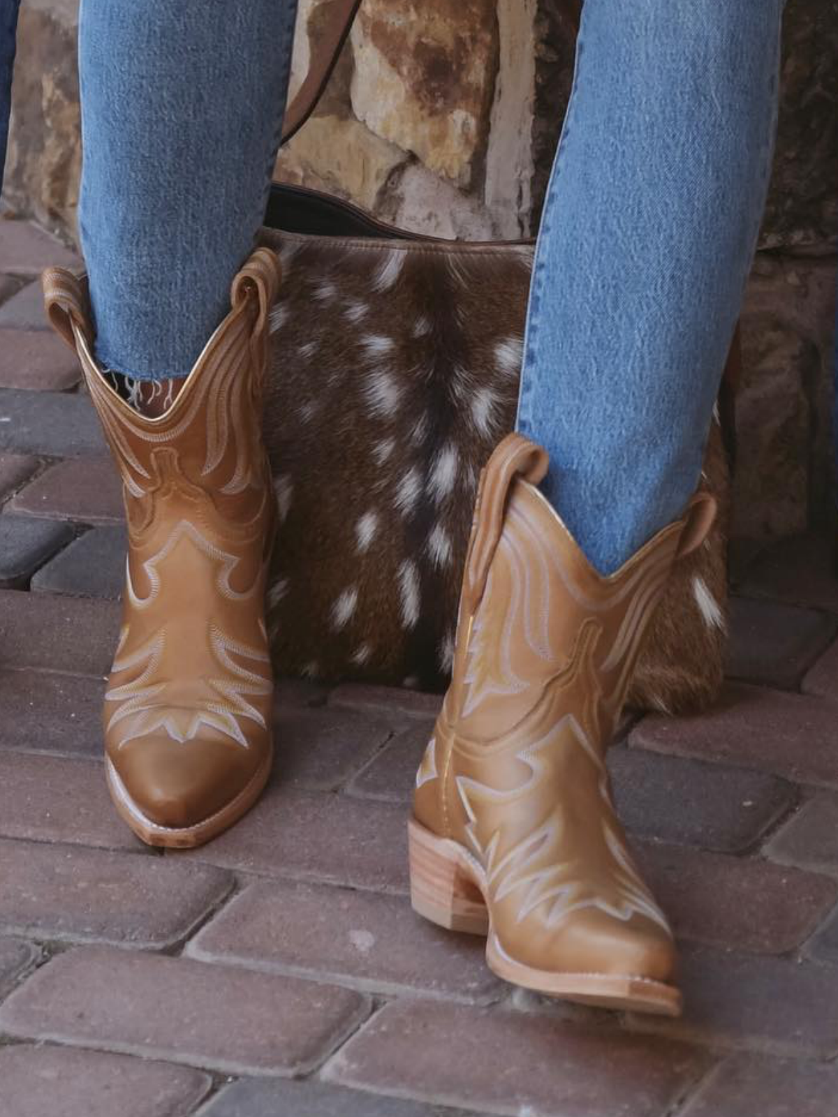 Embroidery Snip-Toe Wide Mid Calf Western Boots For Women - Light Brown