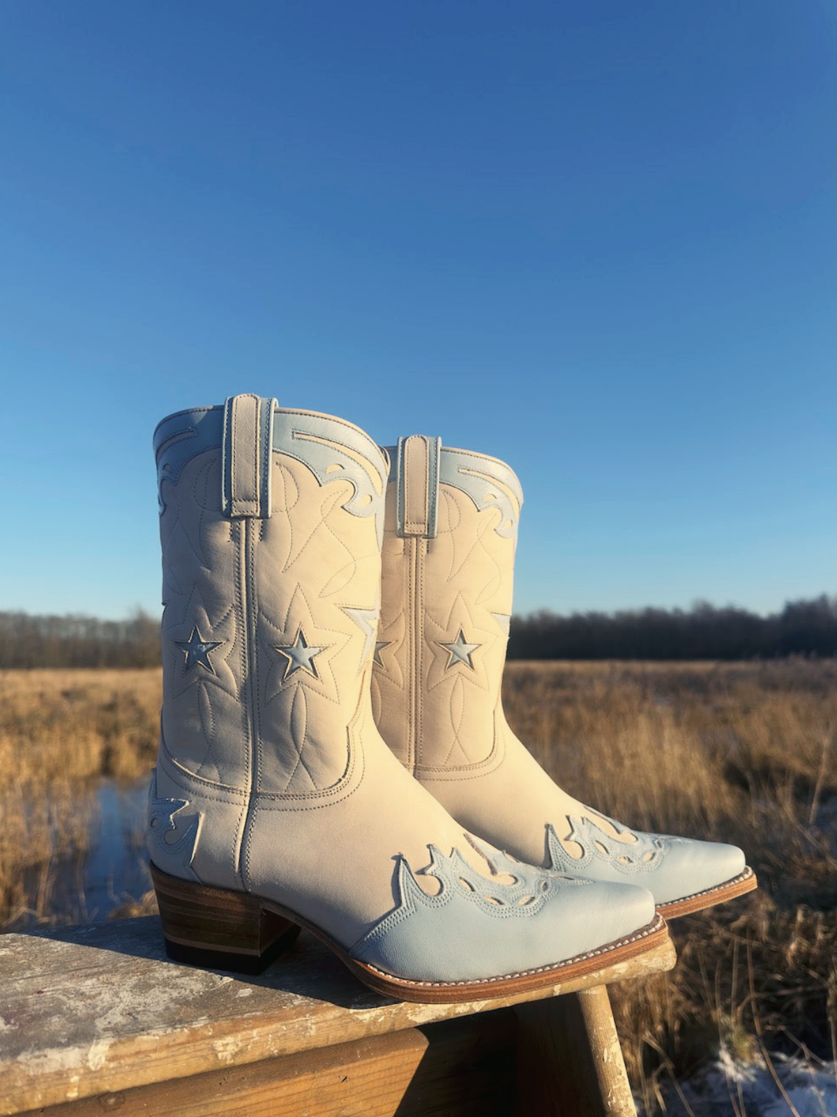 Ivory Pointed-Toe Wide Mid Calf Cowgirl Boots With Blue Star Inlay Applique