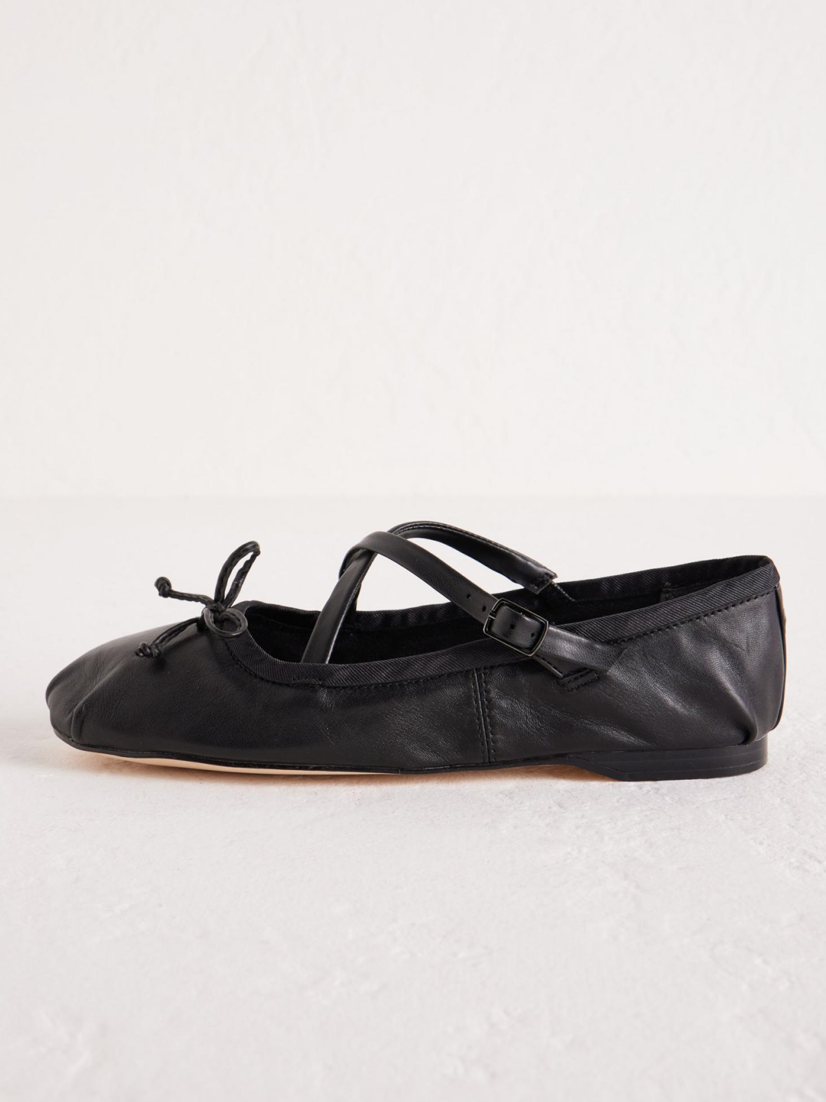 Black Vegan Leather Ballerina Flats With Crossed Buckled Strap