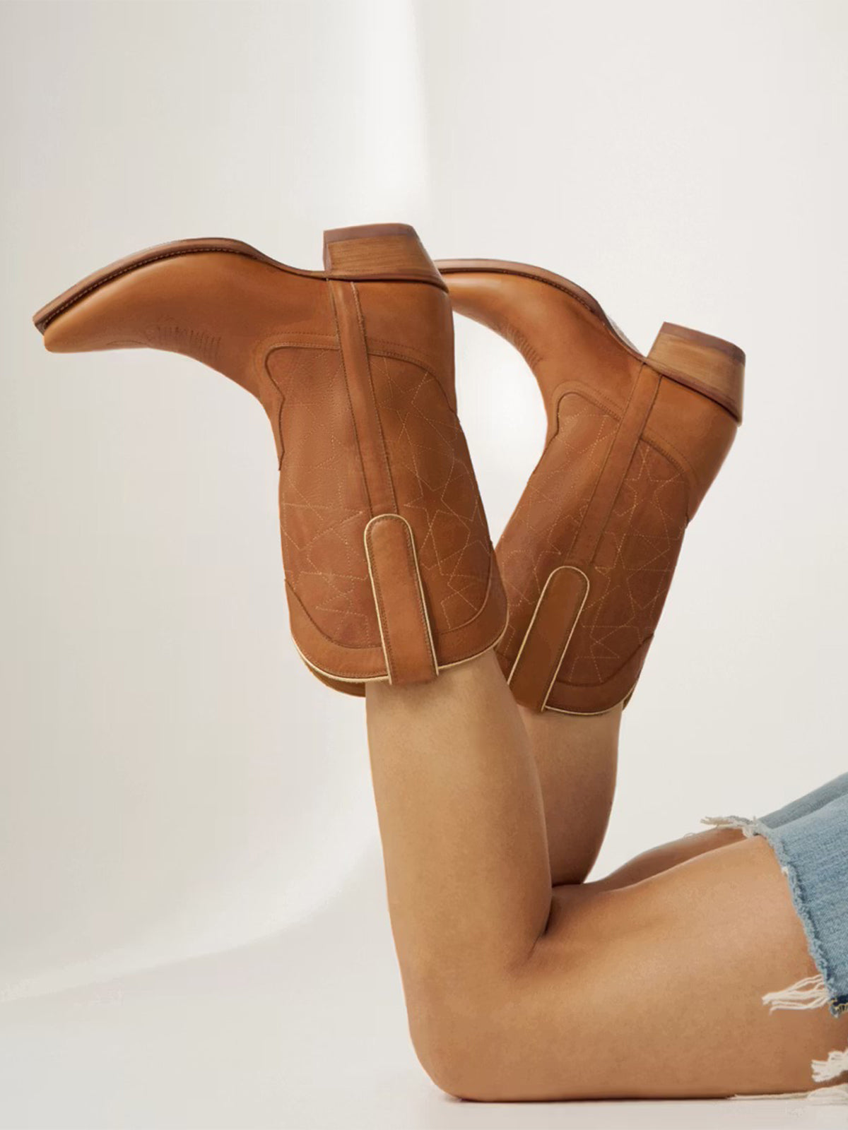 Honey Snip-Toe Stars Embroidery Mid Calf Classic Cowgirl Boots