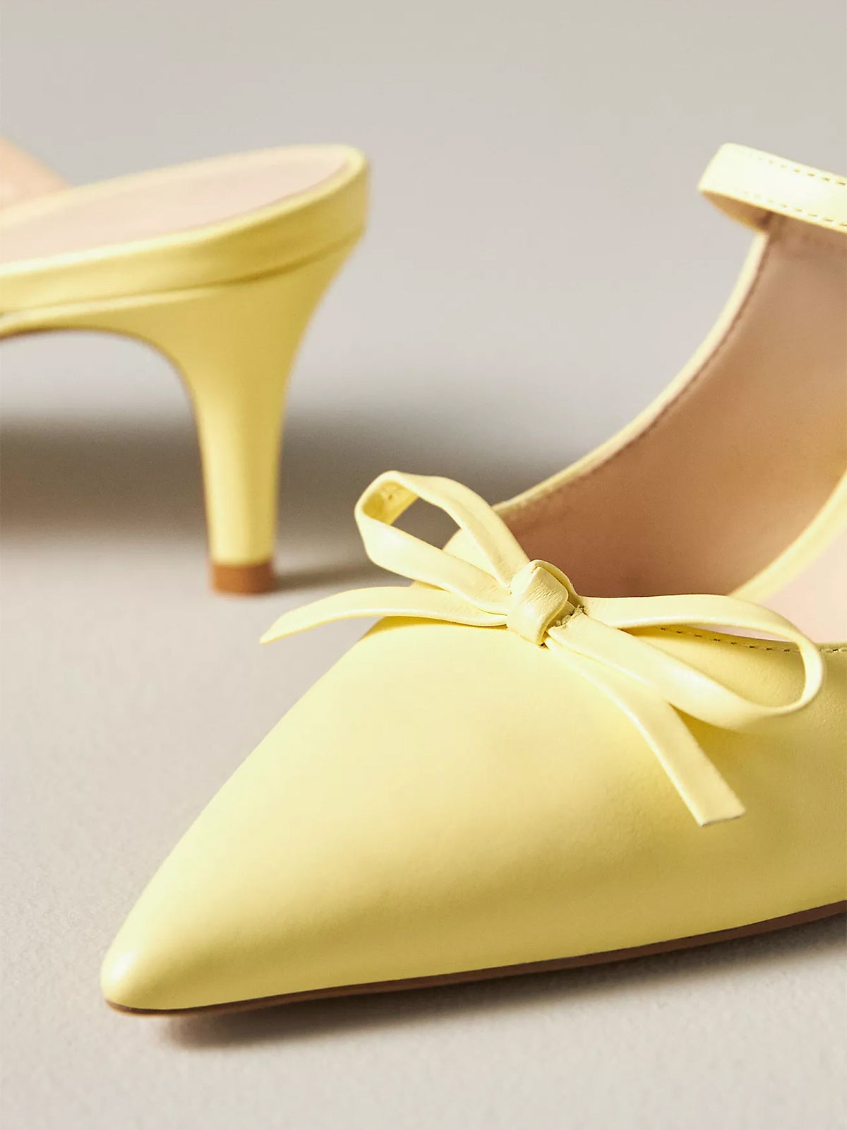 Yellow Pointed-Toe Bridge Strap Kitten Heels With Bow