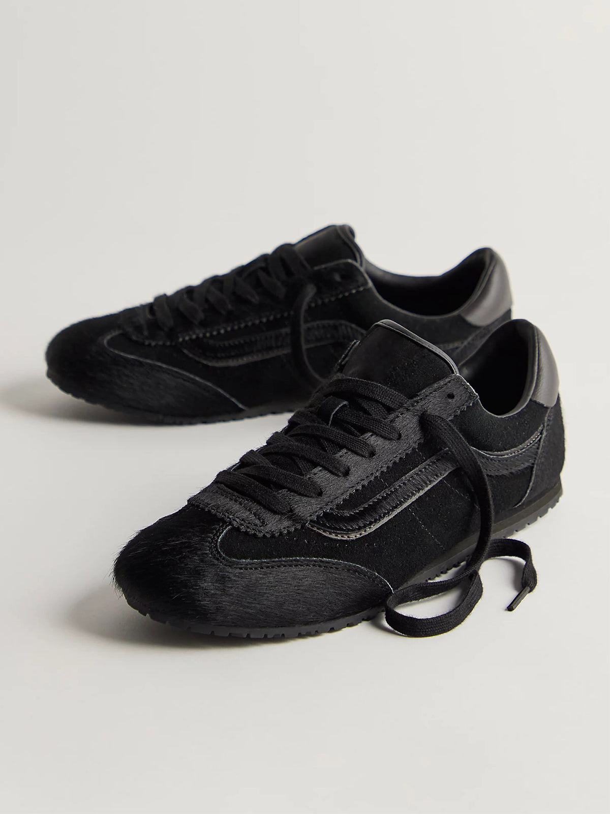 Black Round-Toe Lace-Up Chic Classic Sneakers Flats
