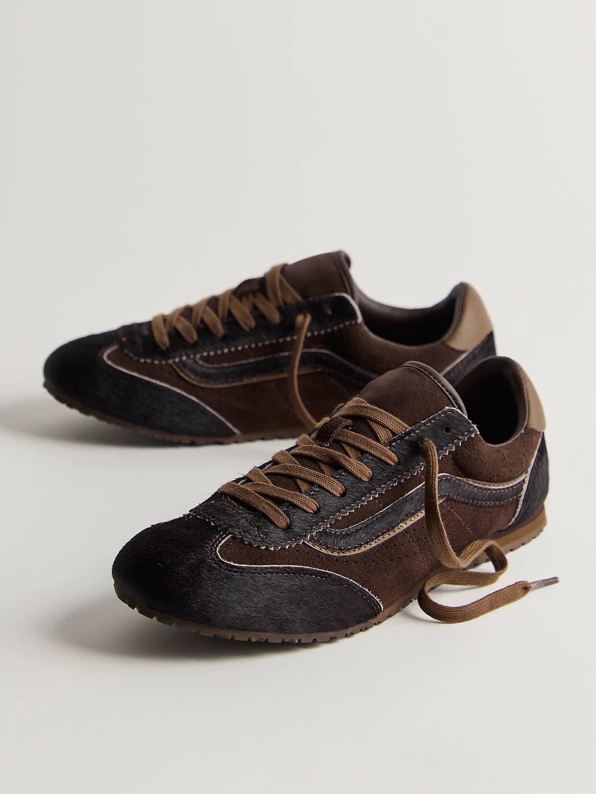 Brown Round-Toe Lace-Up Chic Classic Sneakers Flats