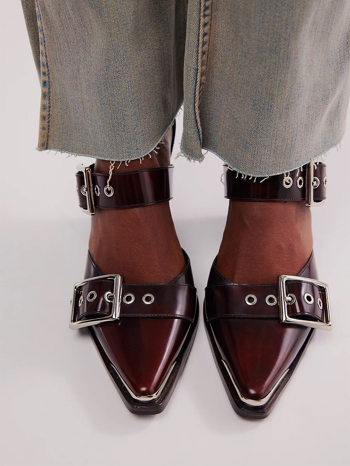 Pointed-Toe Three Buckled Straps Back Zip Chunky High Heels - Wine Red