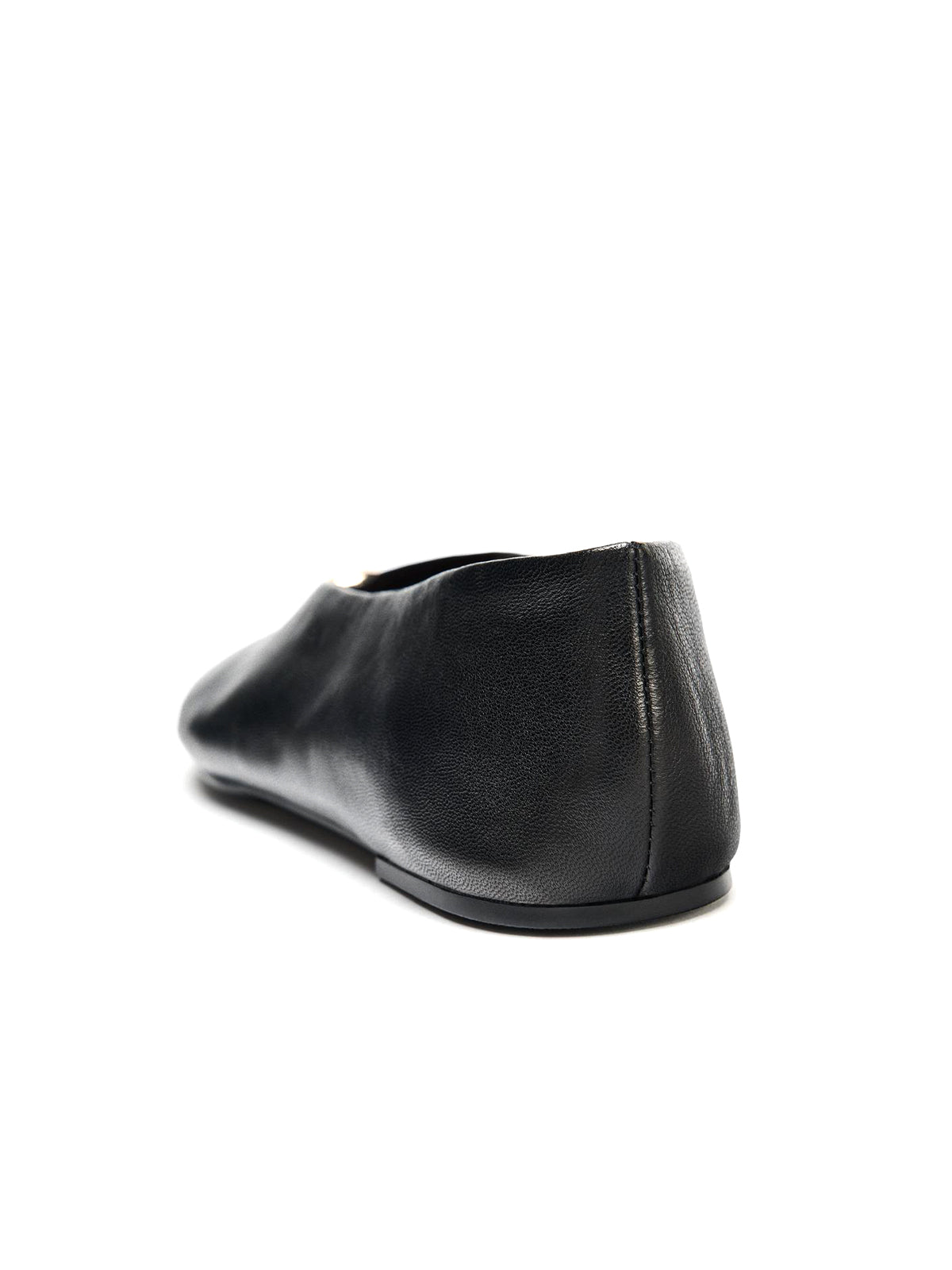 Black Round-Toe V-Cut Vamp Front Metal Block Flats