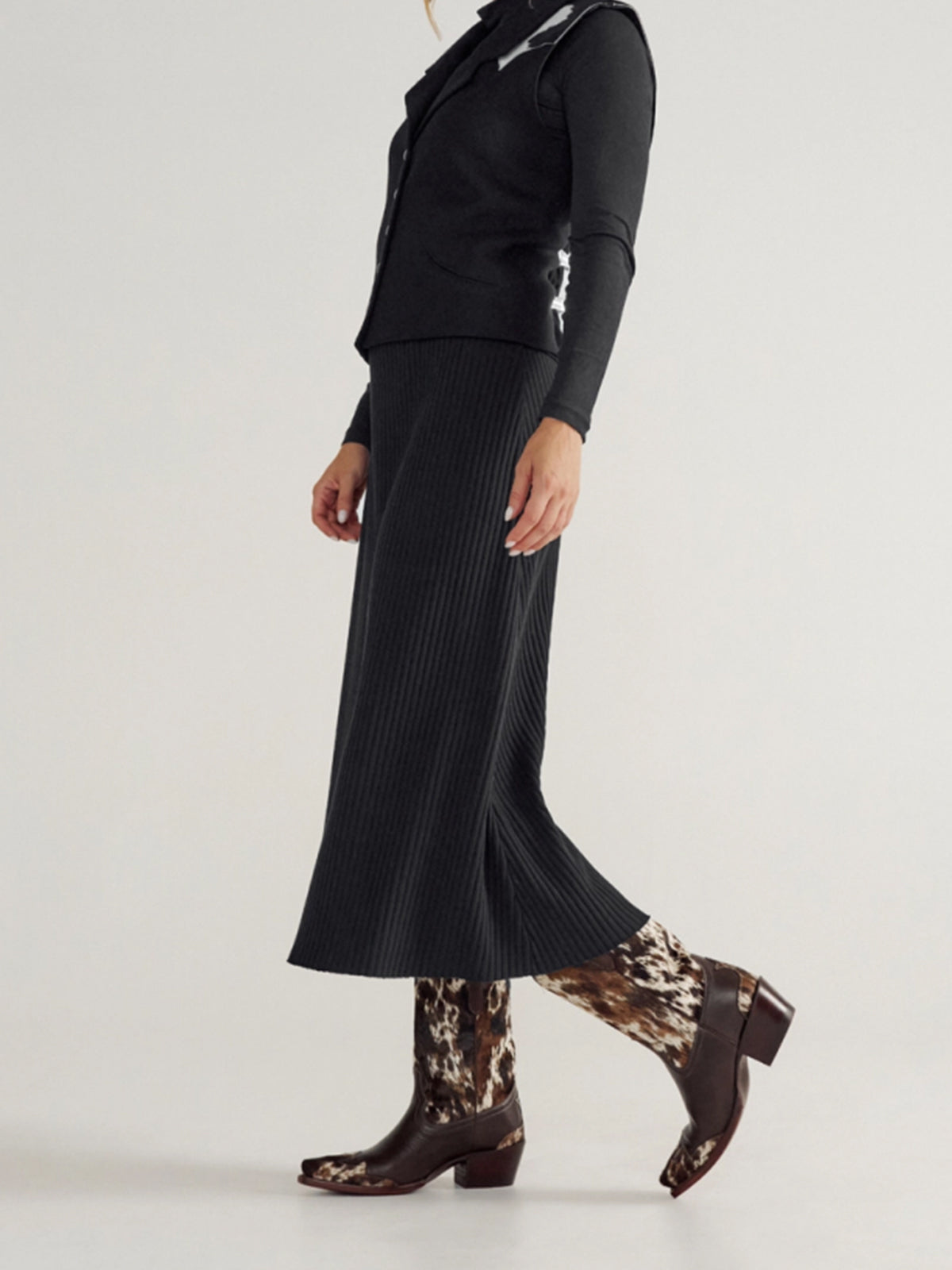 Brown Cowhide-Patterned Horsehair Snip-Toe Mid Calf Cowgirl Boots