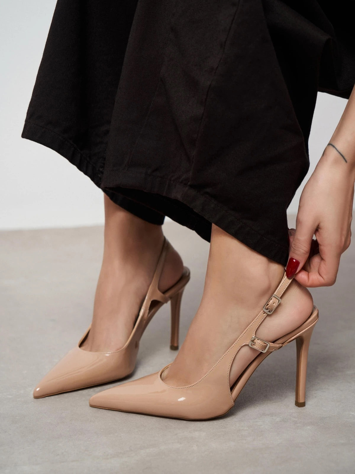 Patent Leather Pointed-Toe Buckle Back Strap Chic High Heels - Beige