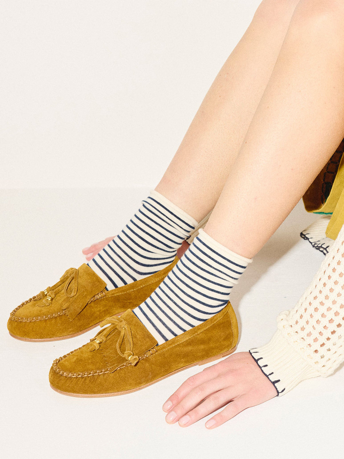 Caramel Cow Suede Round-Toe Front Bow And Fringe Flats