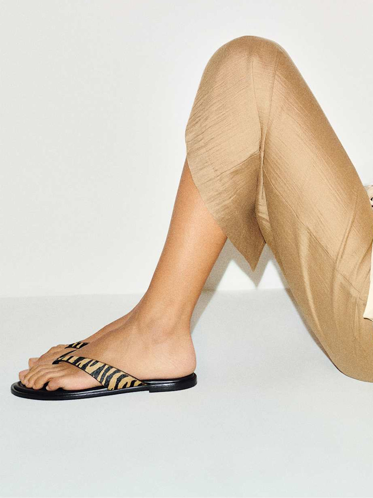 Zebra Pattern Pony Hair Vegan Leather Round-Toe Flip-Flop Slip-On Flats Sandals