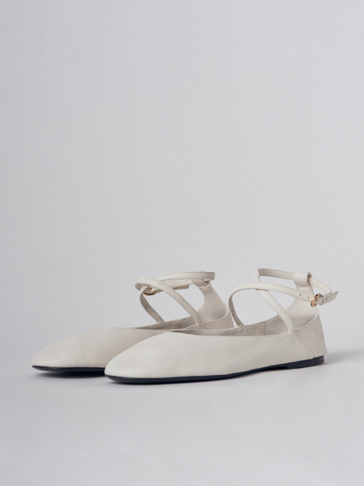 White Buckled Cross Ankle Wrap Strap Round-Toe Ballet Flats