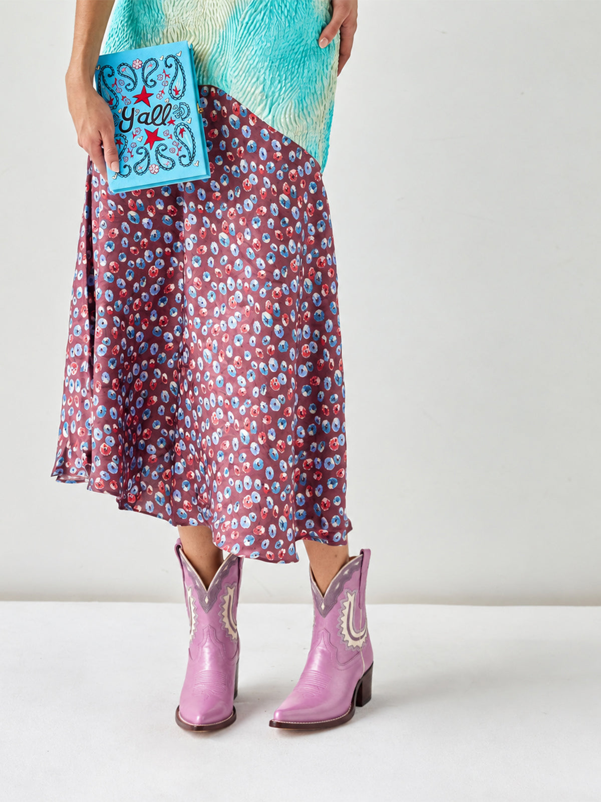Almond-Toe Horseshoe Inlay Chic Cowgirl Ankle Boots - Purple
