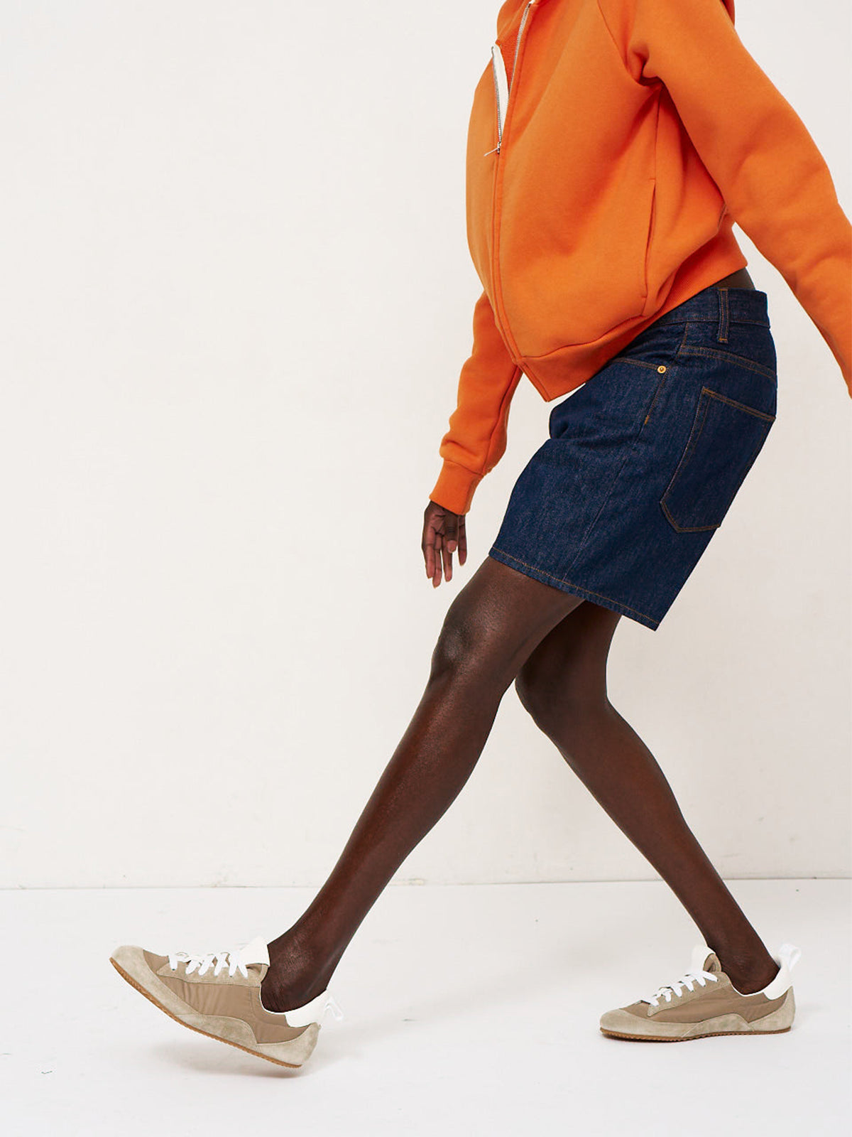 Cow Suede And Satin Round-Toe Lace-Up Chic Sneakers - Taupe