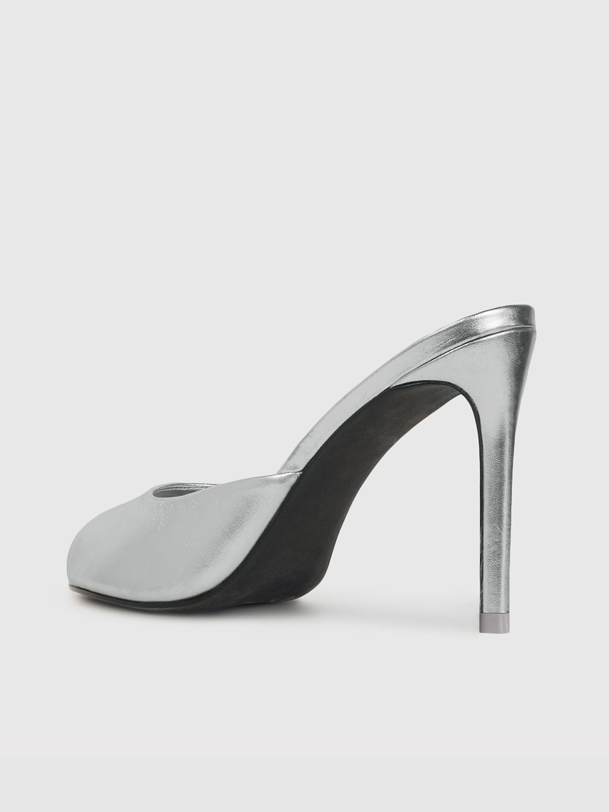 Metallic Silver Round-Toe Simple High Heels