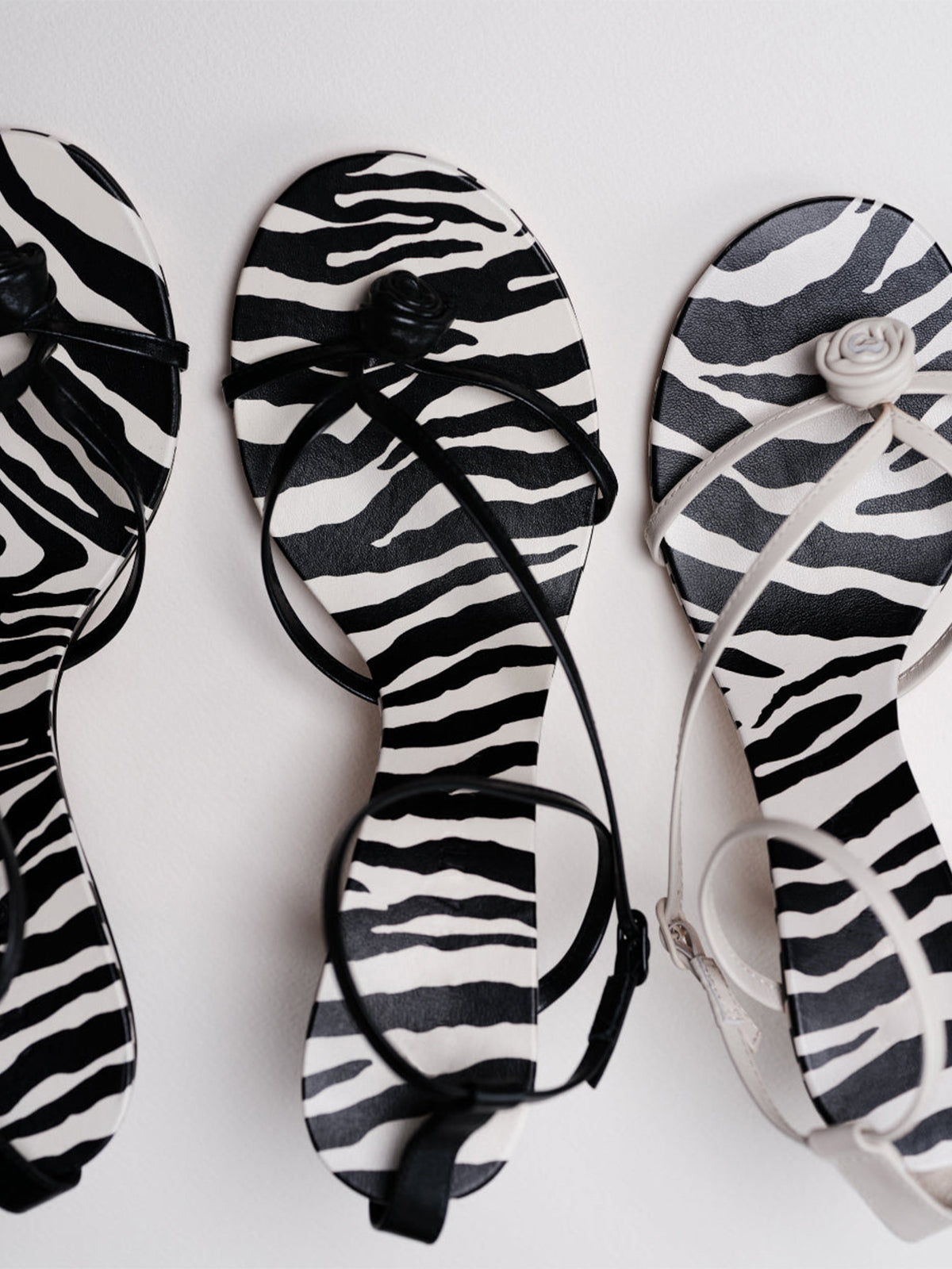 Black Round-Toe Front Rose Strappy High Heels