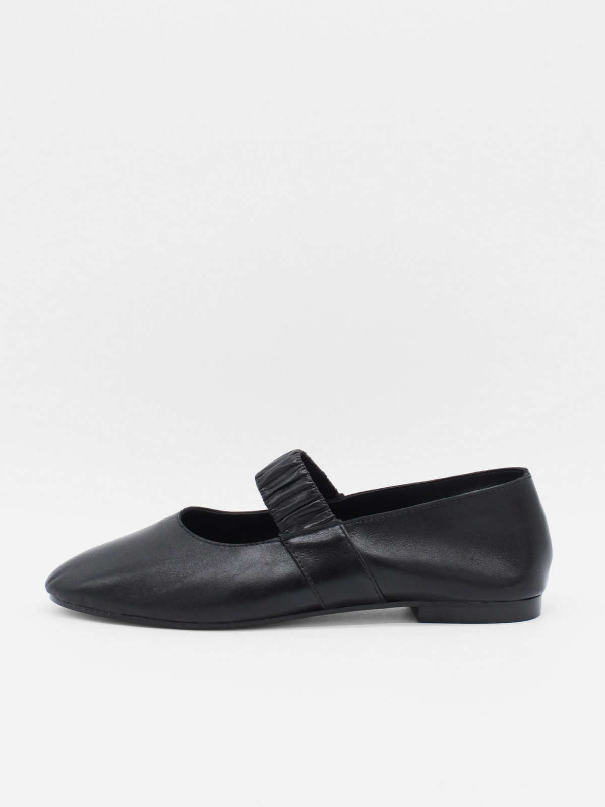 Black Round-Toe Mary Janes Flat Shoes With Gathered Elastic Band