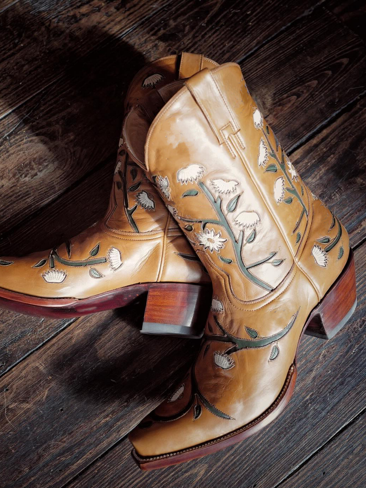 Cognac Snip-Toe Daisy Inlay Wide Mid Calf Cowboy Boots For Women