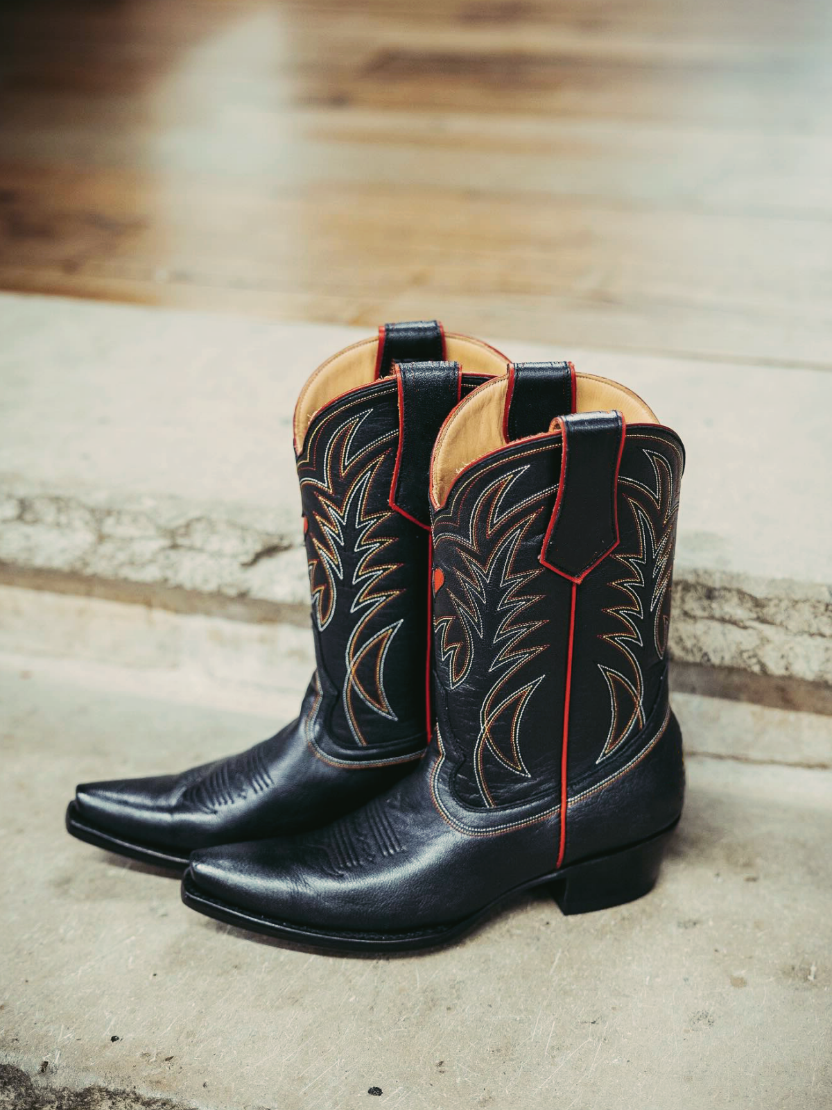 Black Heart Inlay Embroidery Snip-Toe Wide Calf Cowgirl Boots