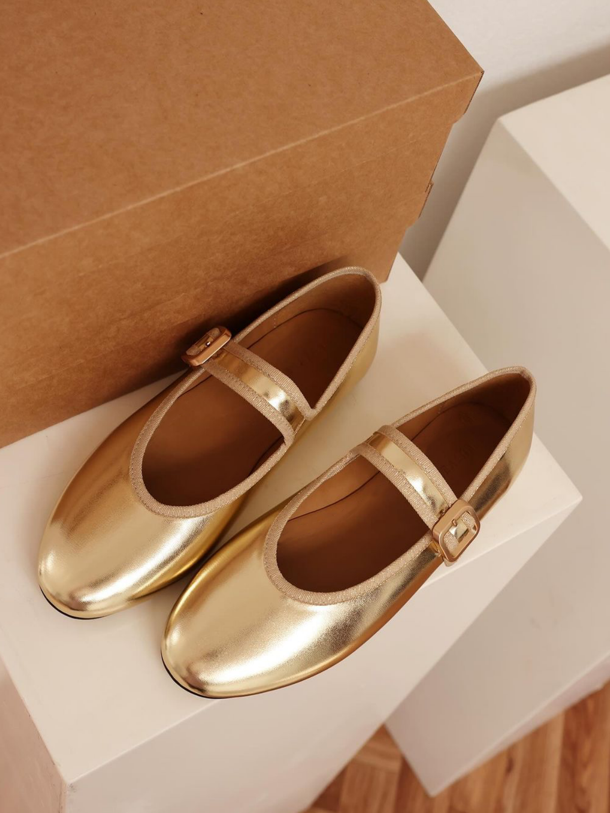 Metallic Gold Buckled Detailed Oval Ballet Flats Mary Janes With Wide Strap