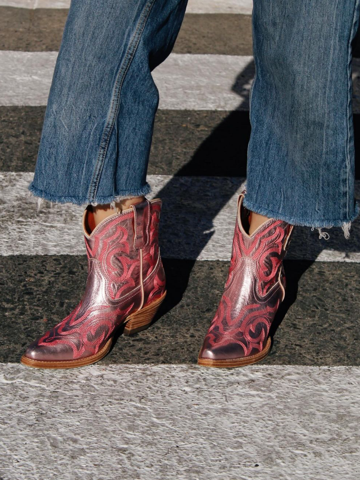 Embroidery Snip-Toe Wide Mid Calf Western Boots For Women - Metallic Silver